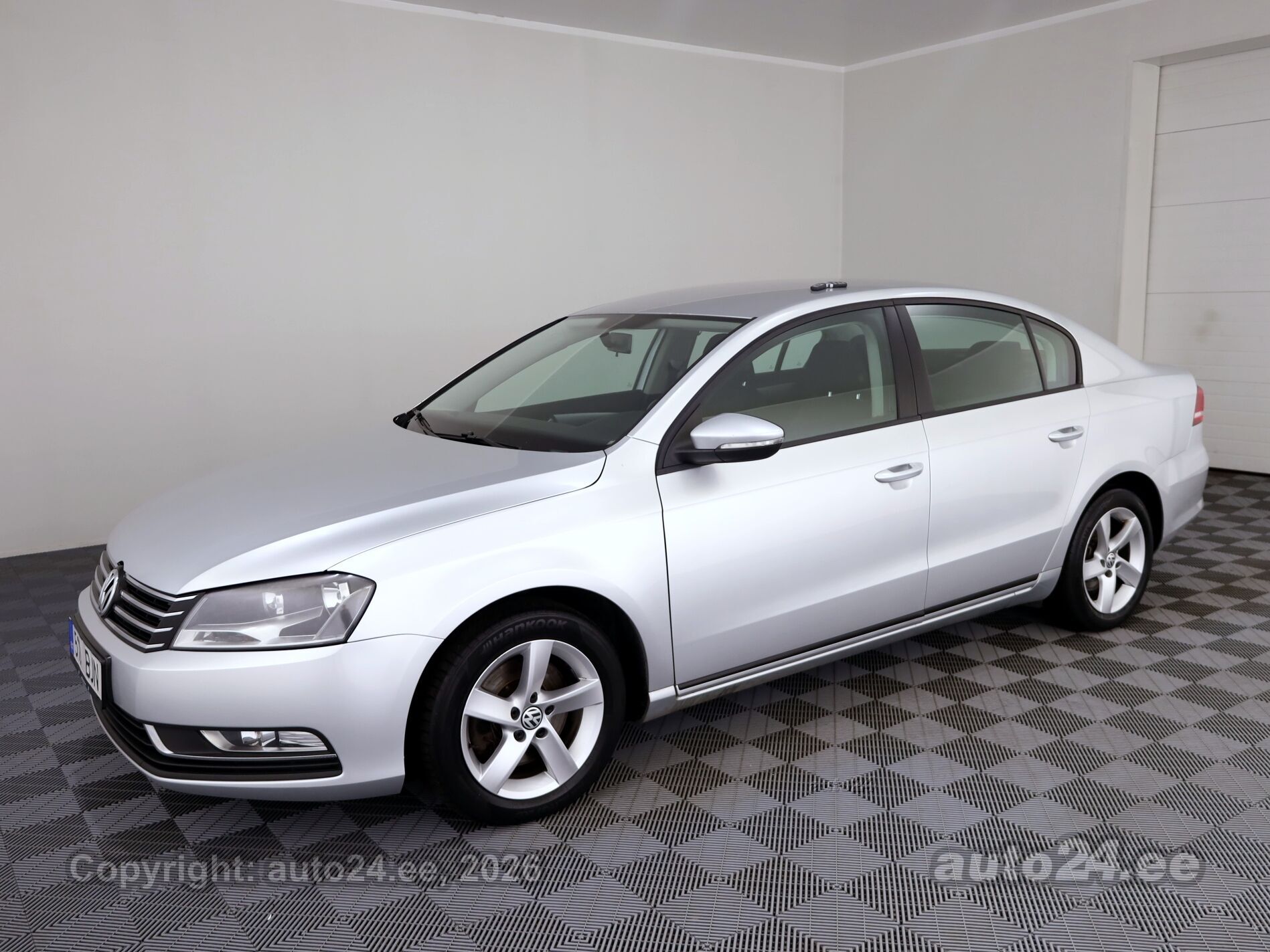 Volkswagen Passat - 2