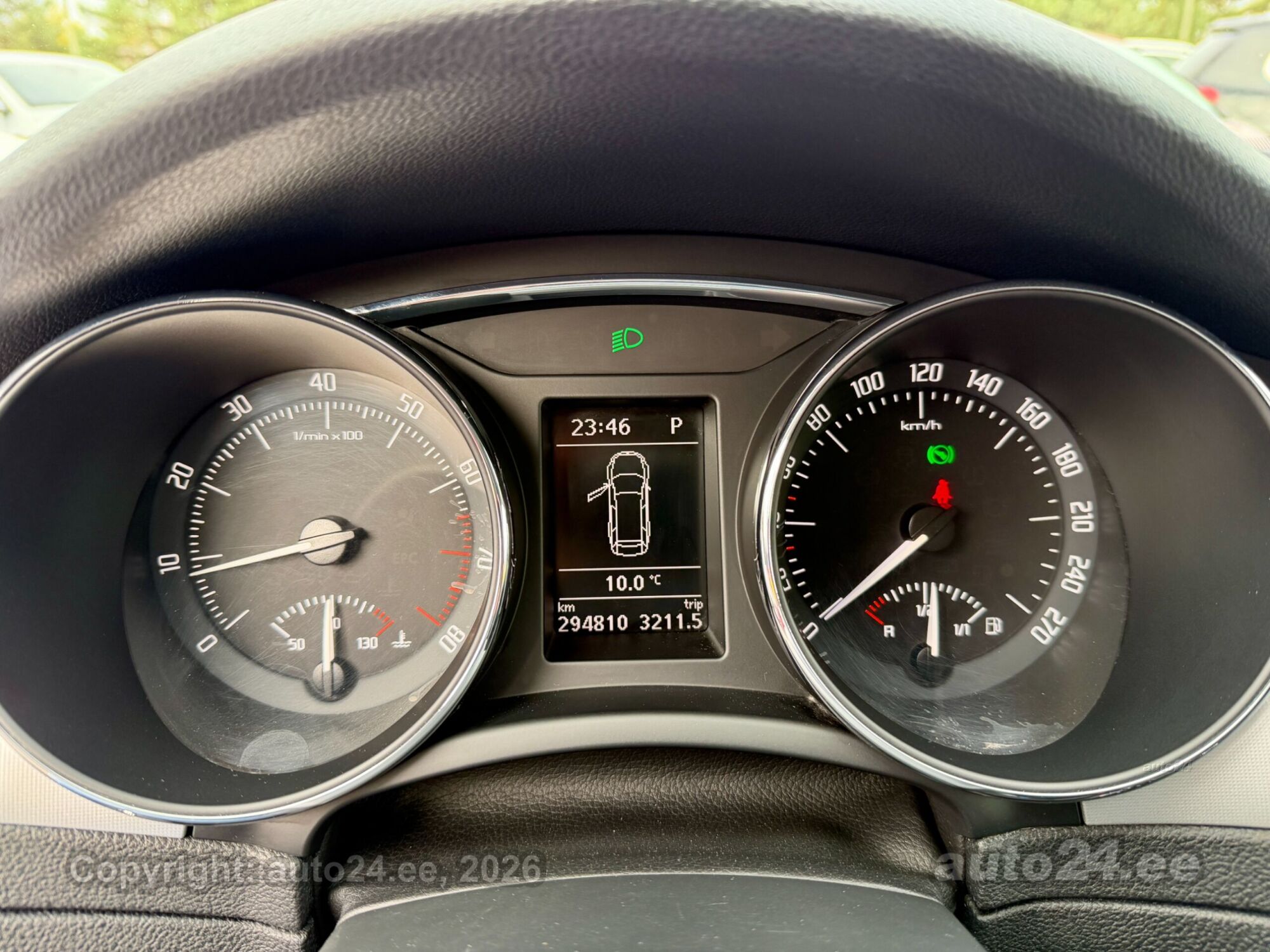 Skoda Superb 2013 — photo 16