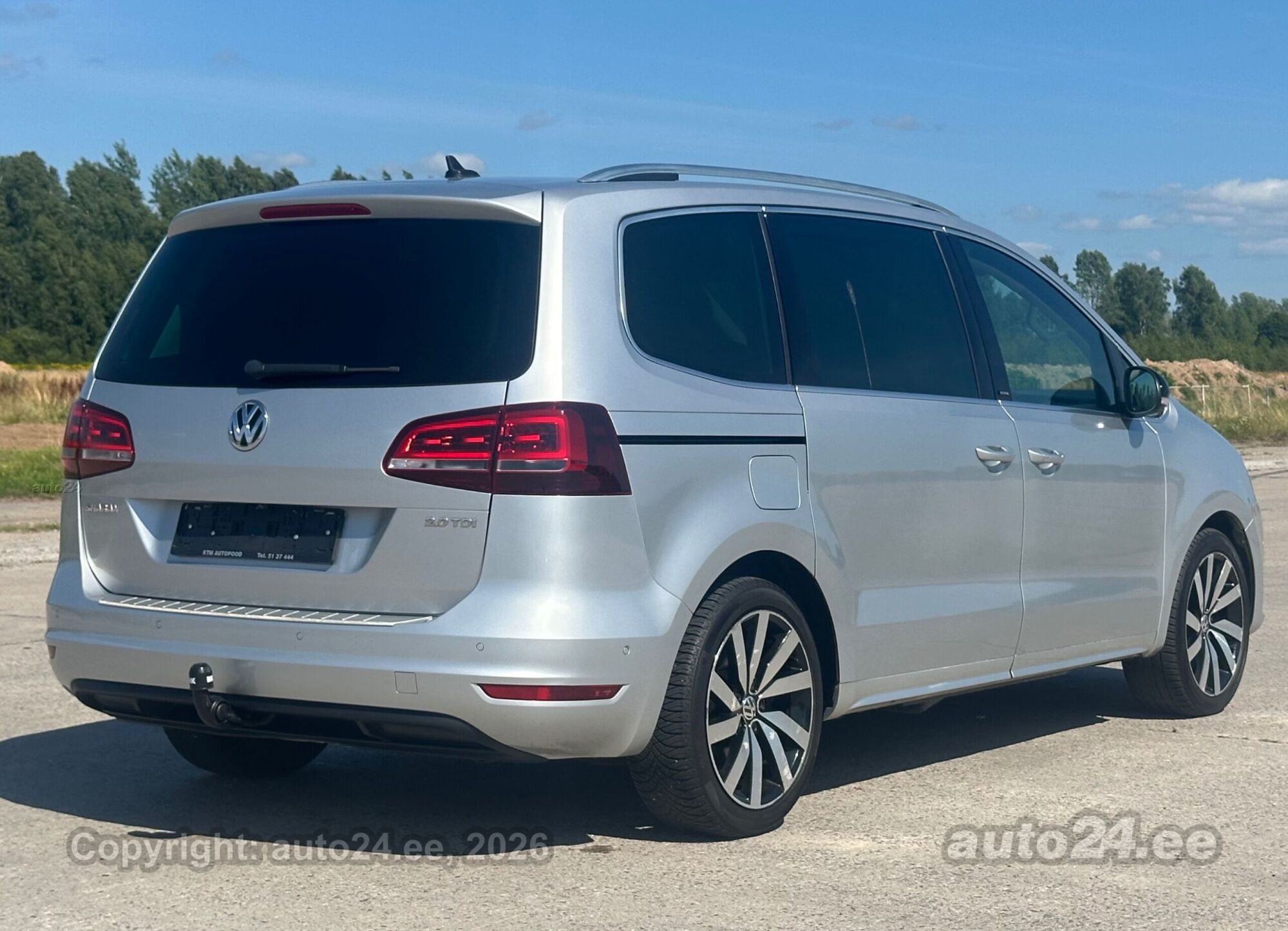 Volkswagen Sharan 2017, kuva 2/10