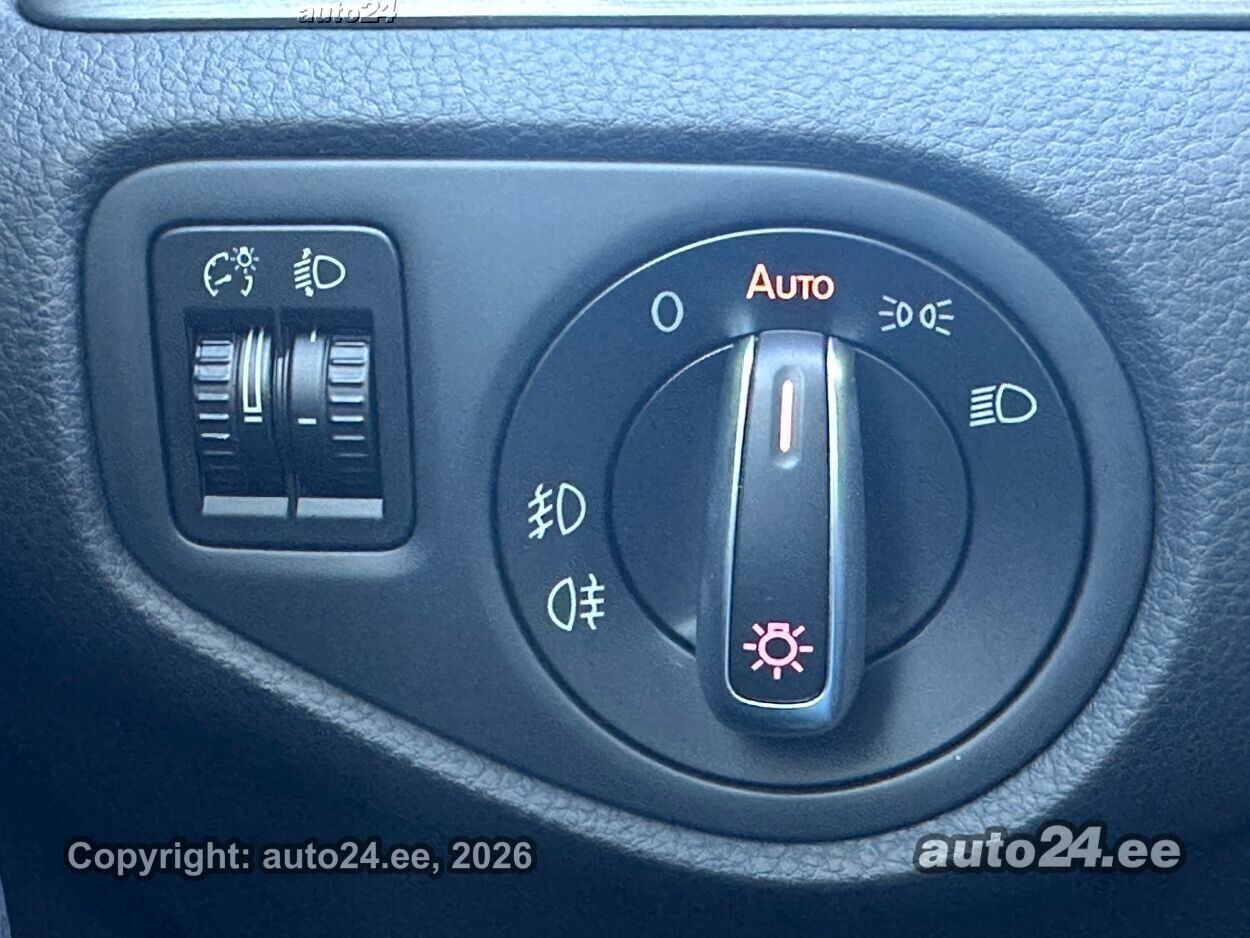Volkswagen Sharan 2017, kuva 7/10