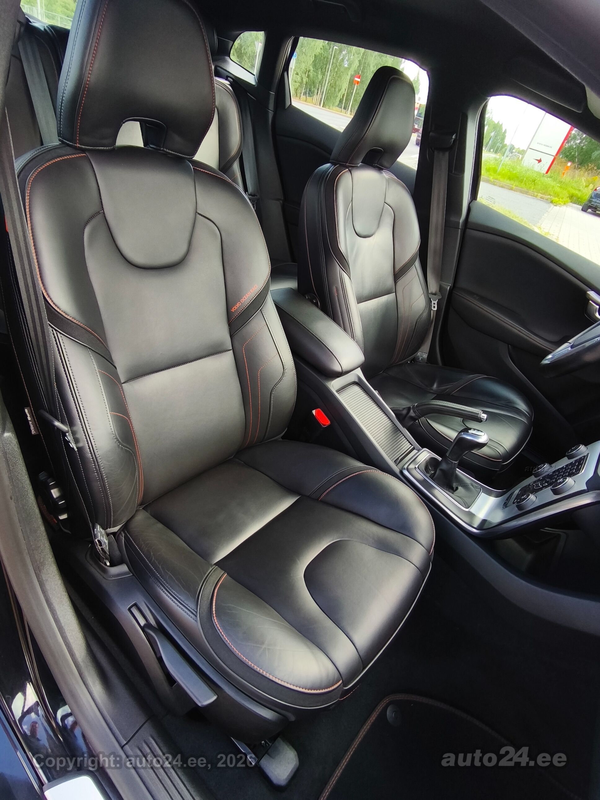 Volvo V40 Ocean Race Edition D2 88kW 2016, kuva 6/10