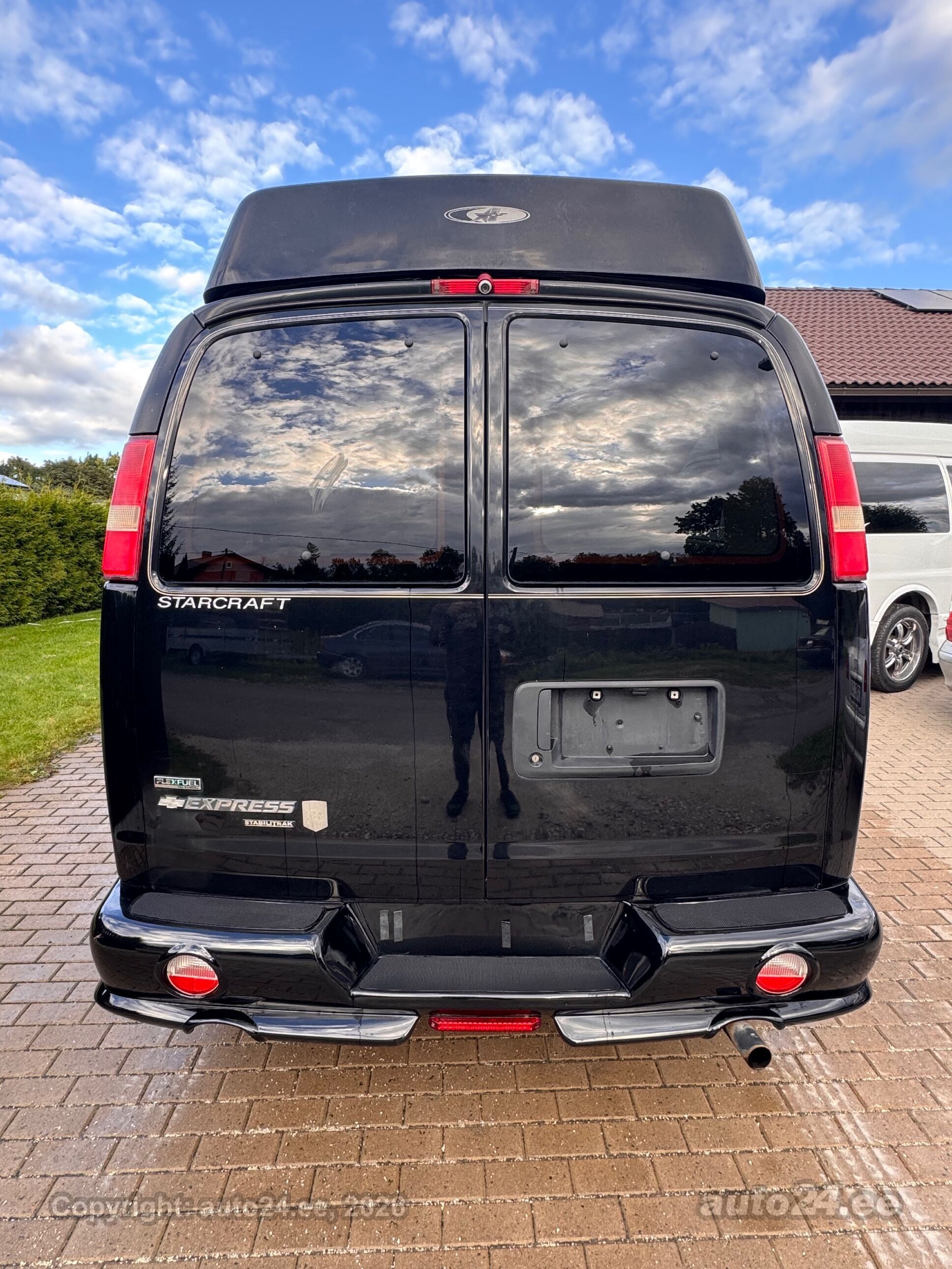 Chevrolet Express - 5