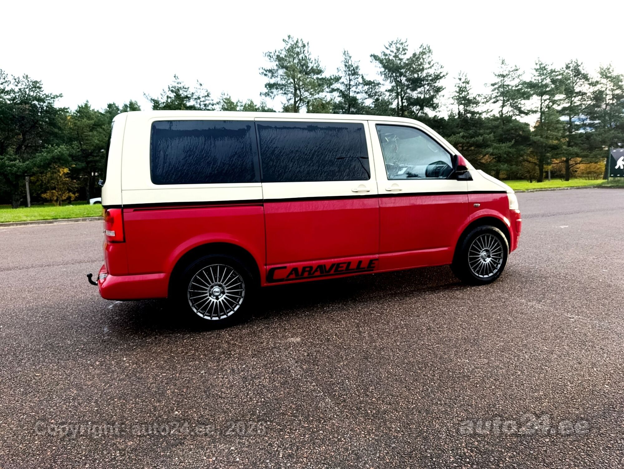 Volkswagen Caravelle 2010 — photo 6
