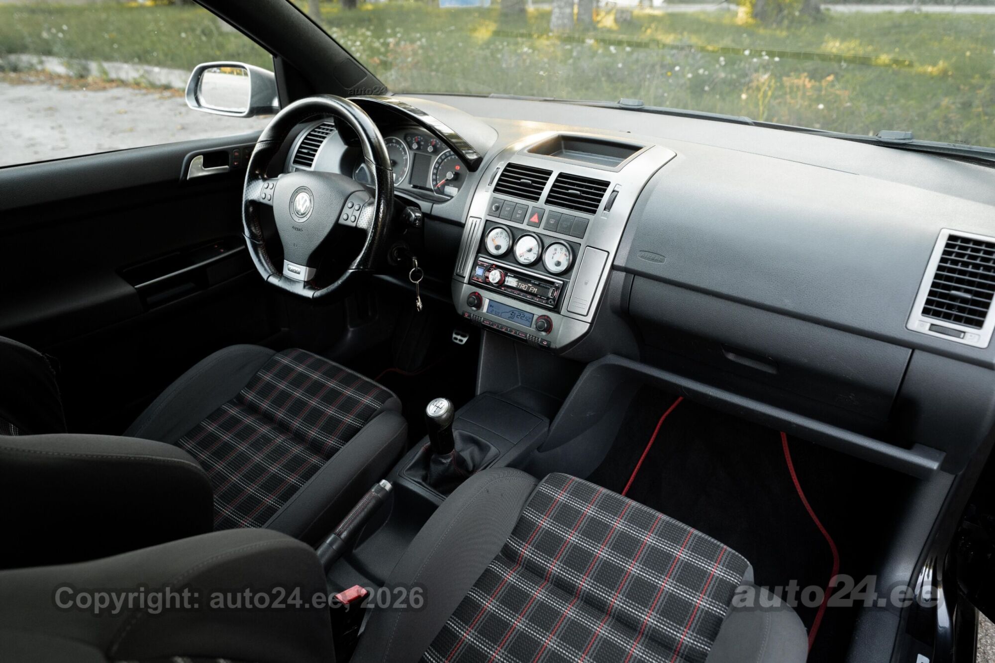 Volkswagen Polo - 12