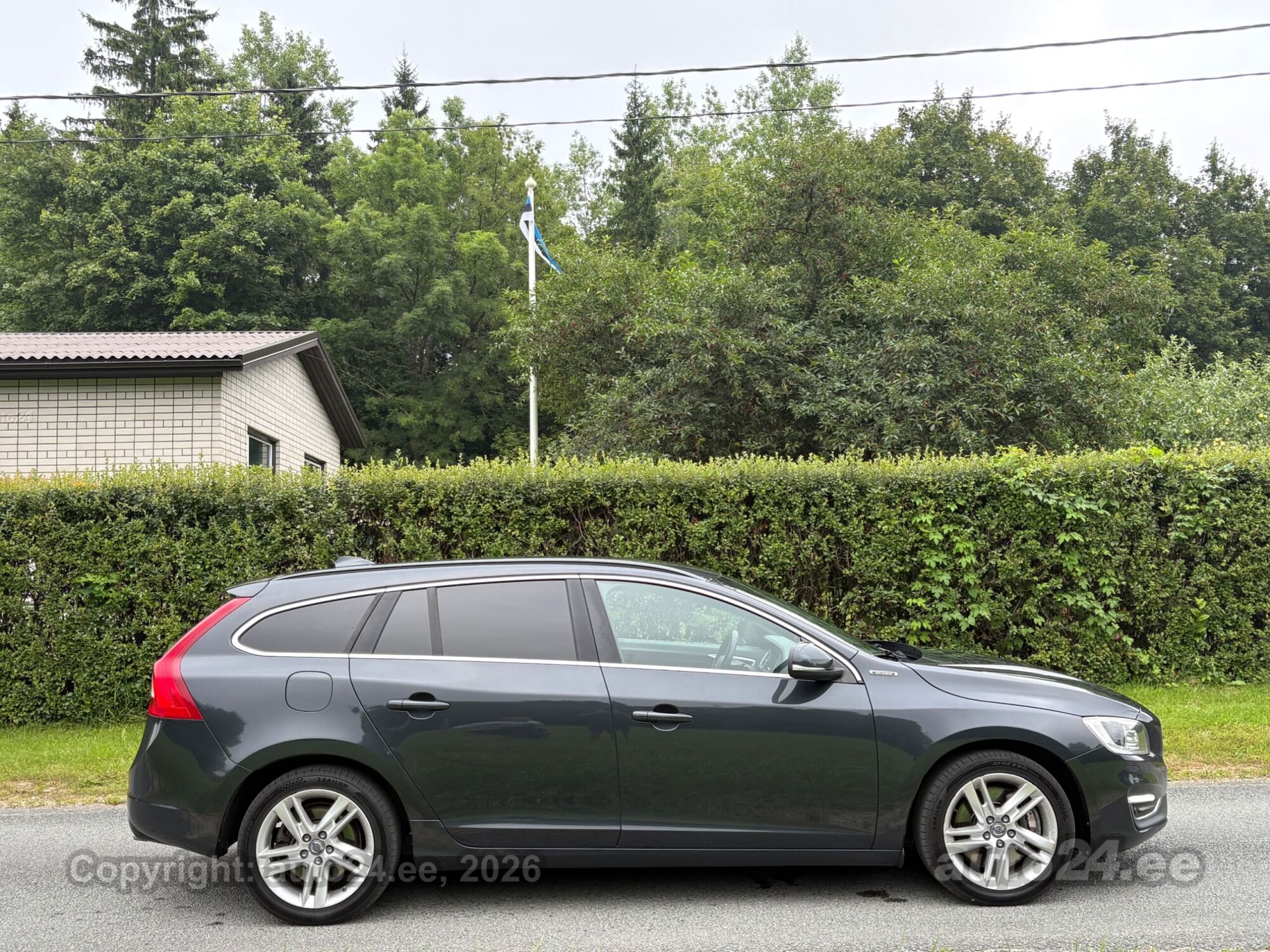 Volvo V60 2015, kuva 2/10