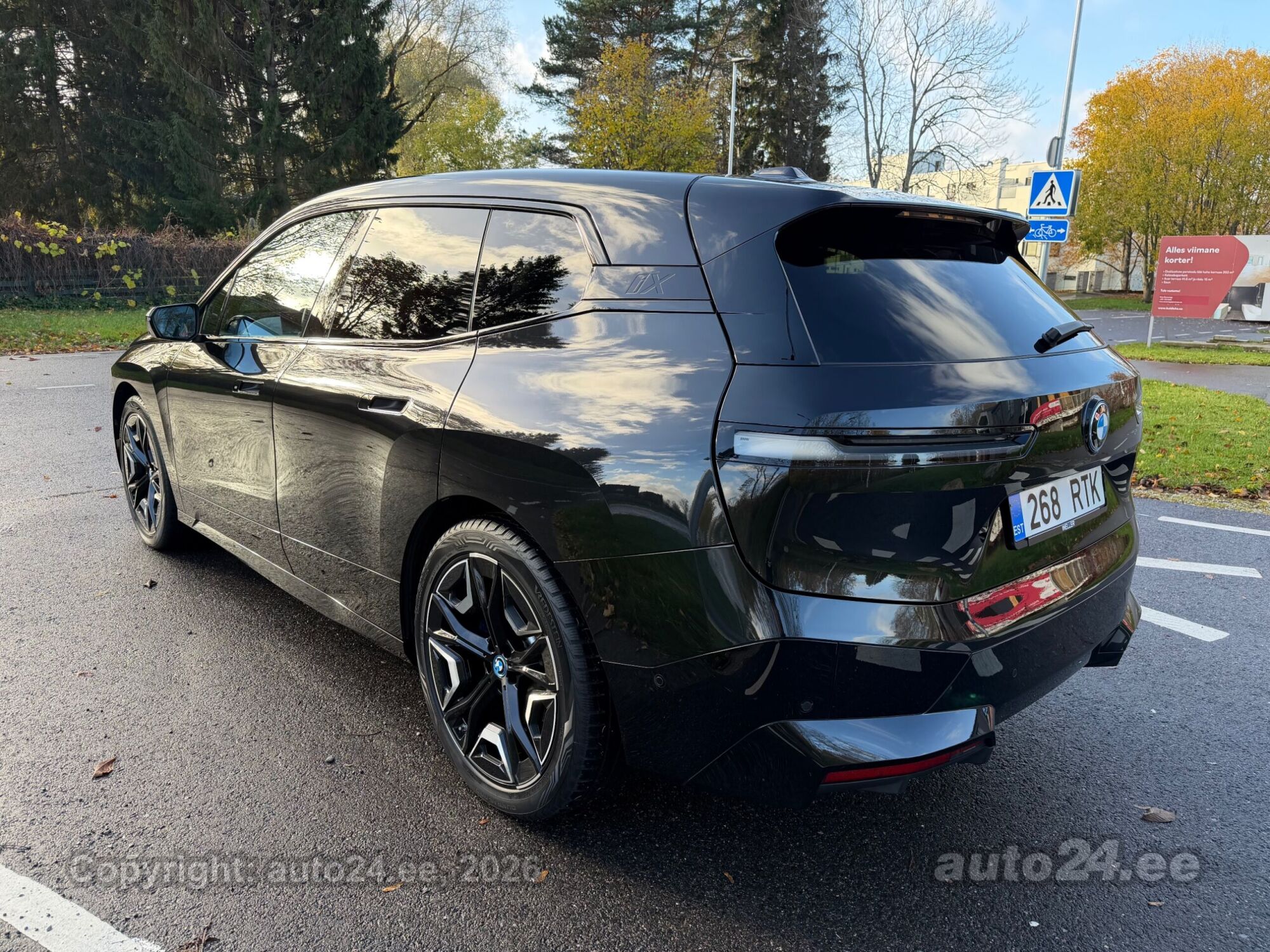 BMW iX