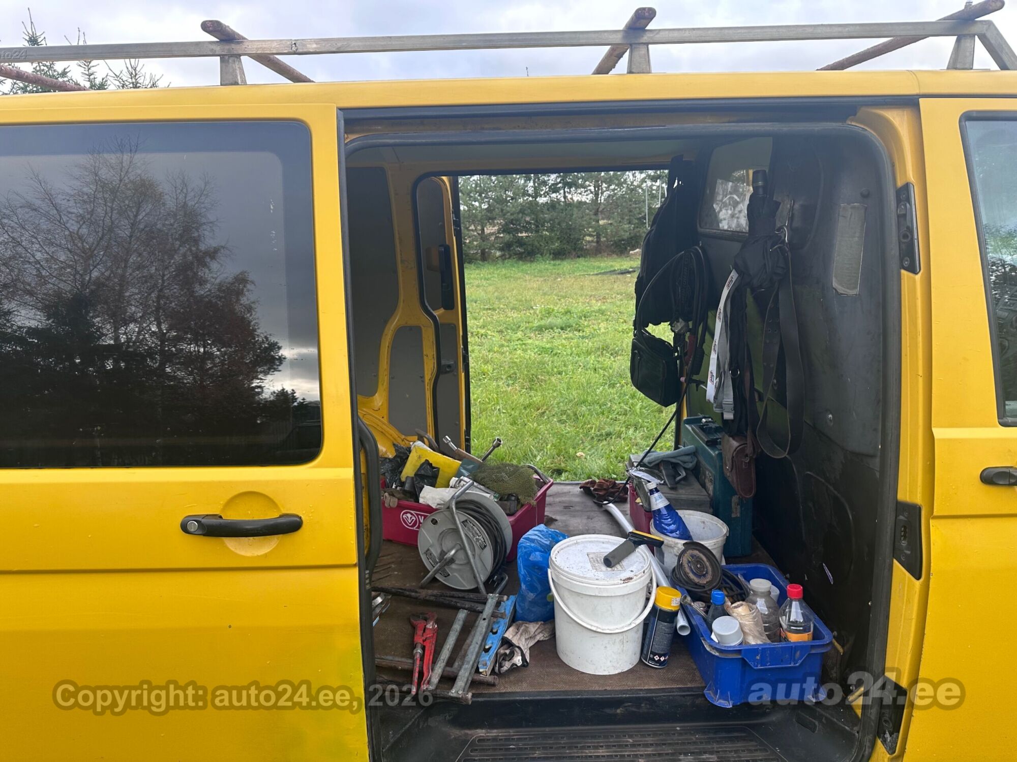 Volkswagen Transporter 2012 — photo 6