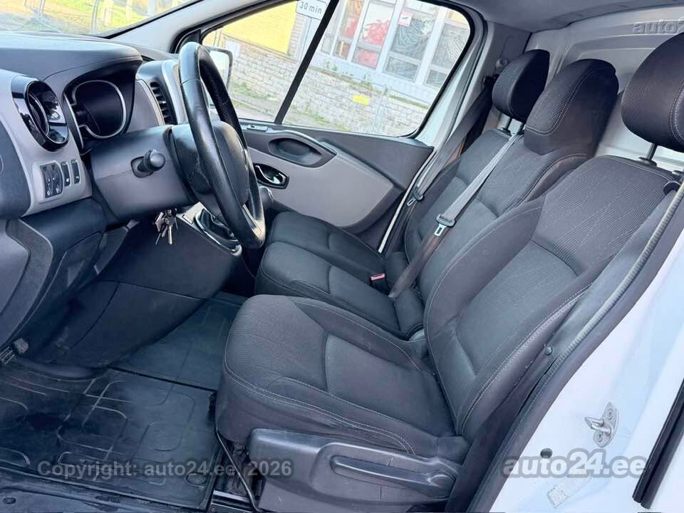 Renault Trafic 2015 — фото 6