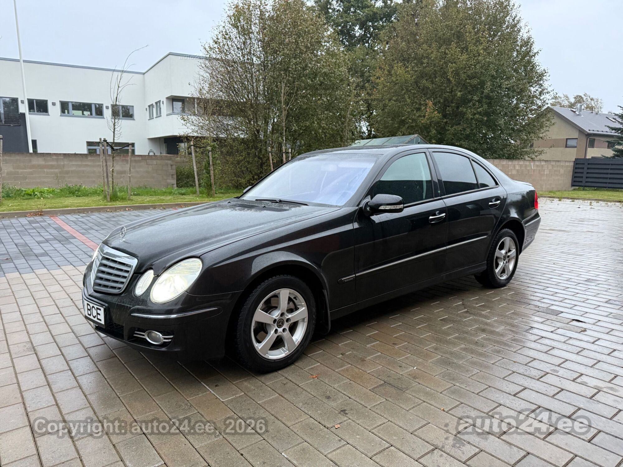 Mercedes-Benz E 220 - 1