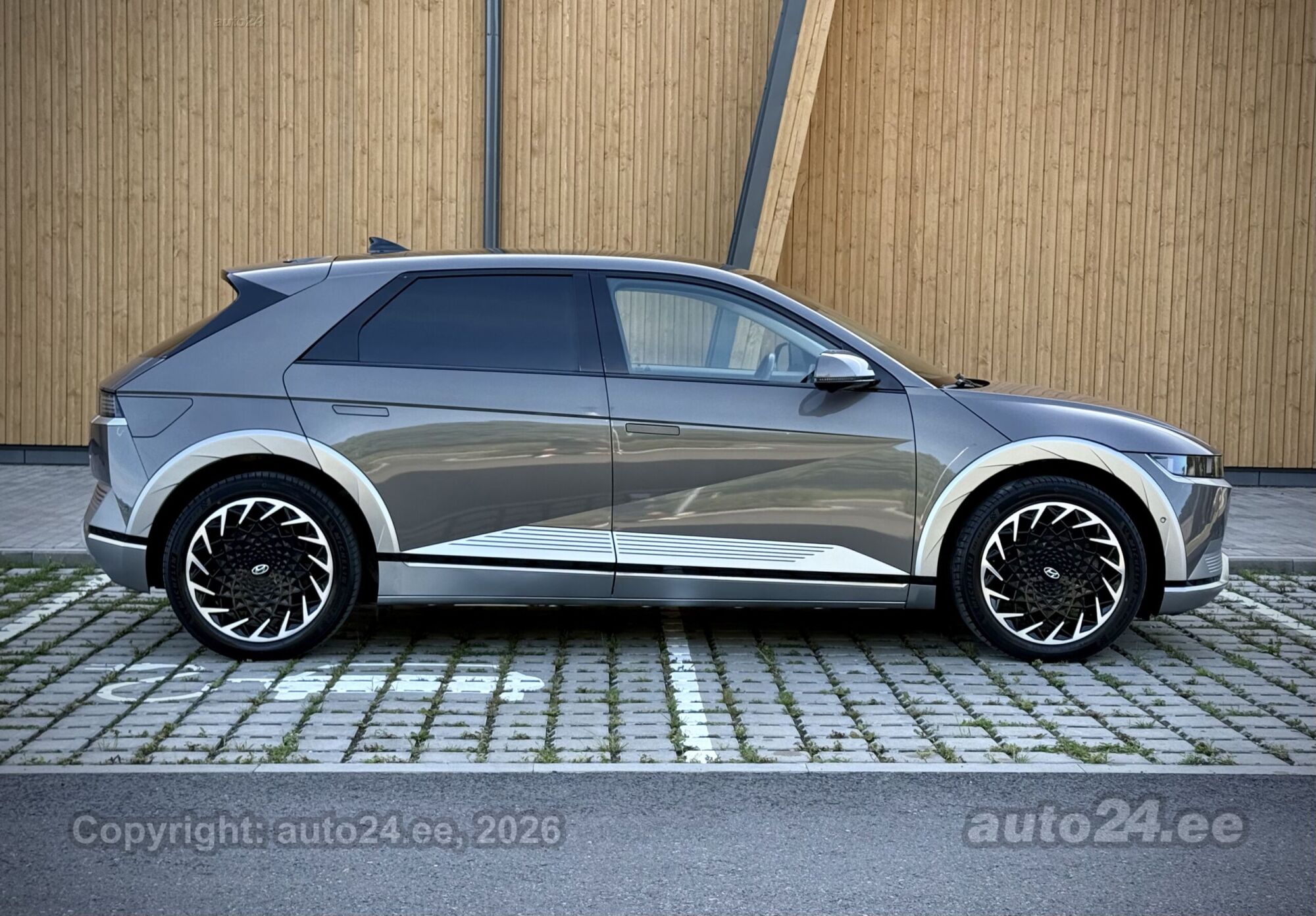 Hyundai Ioniq 5 - 2