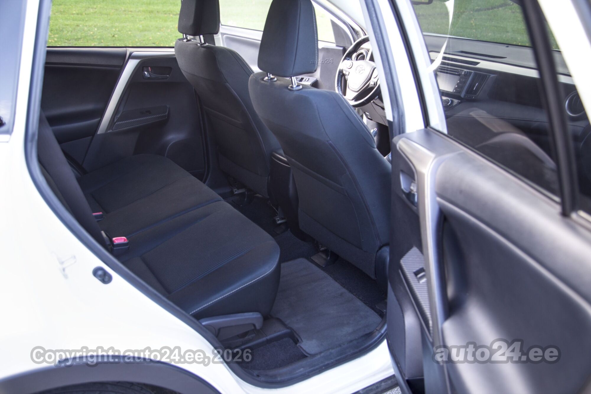 Toyota RAV4 - 10