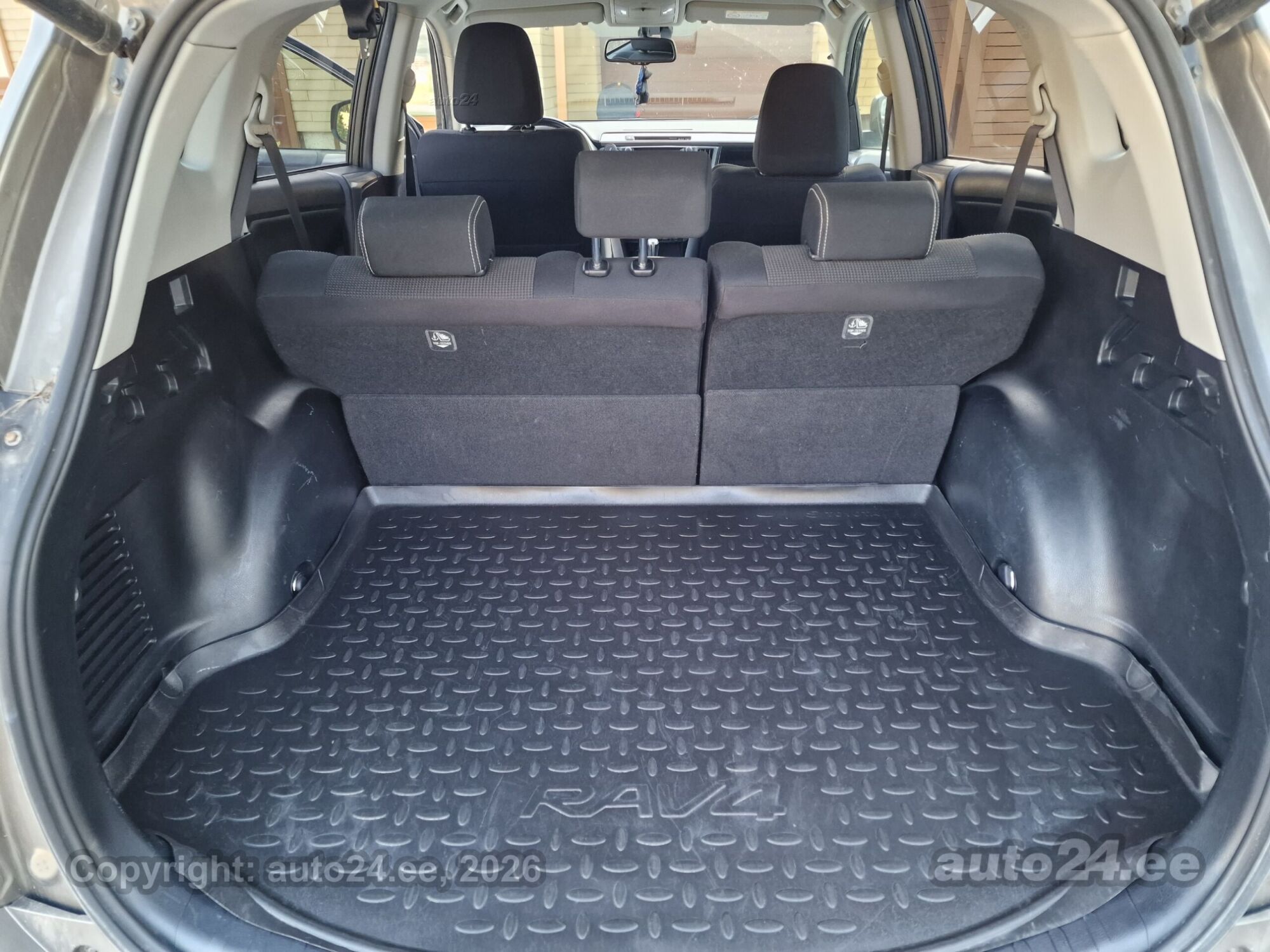 Toyota RAV4 - 7