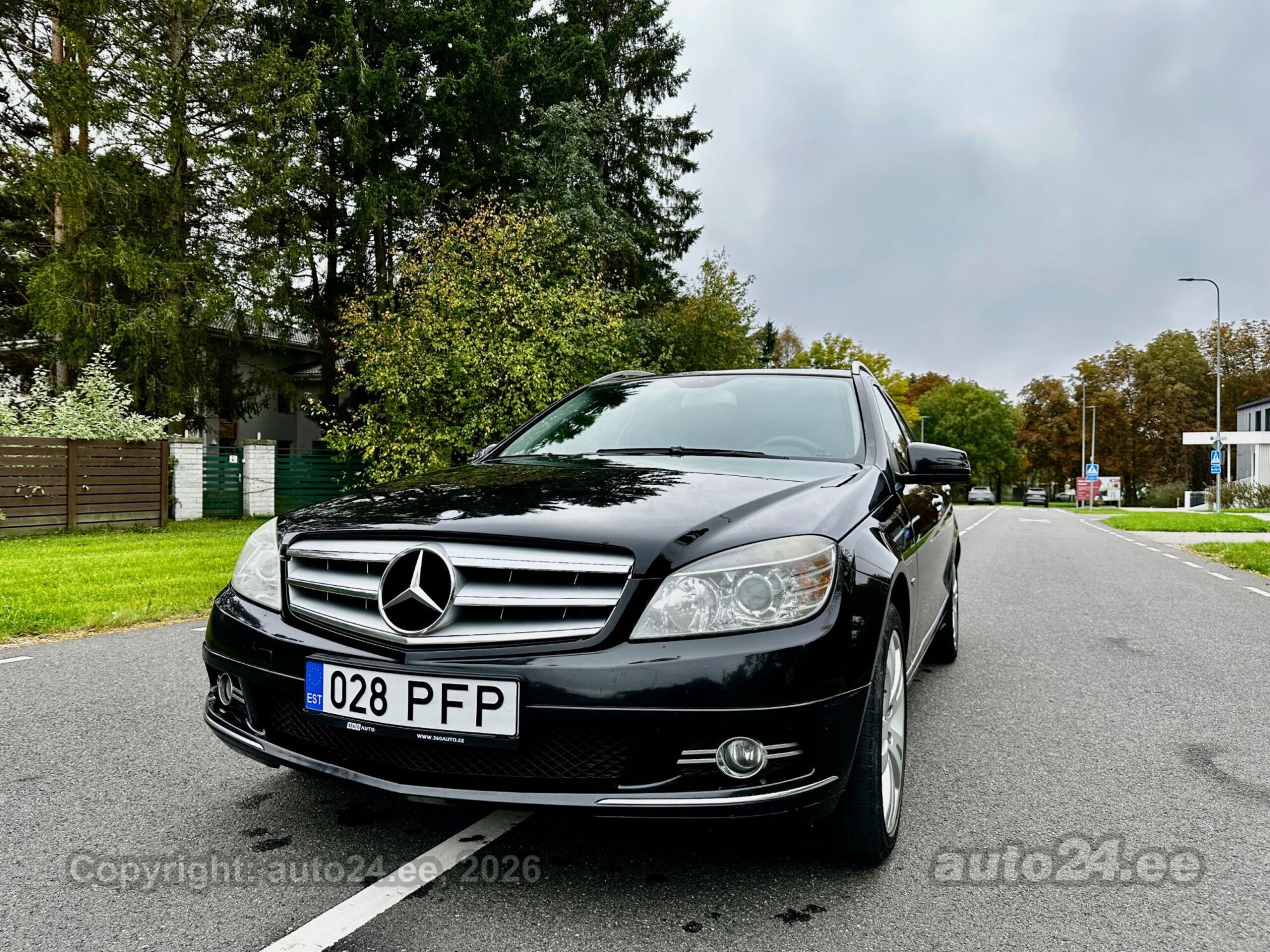 Mercedes-Benz C-Class 2009 — photo 7