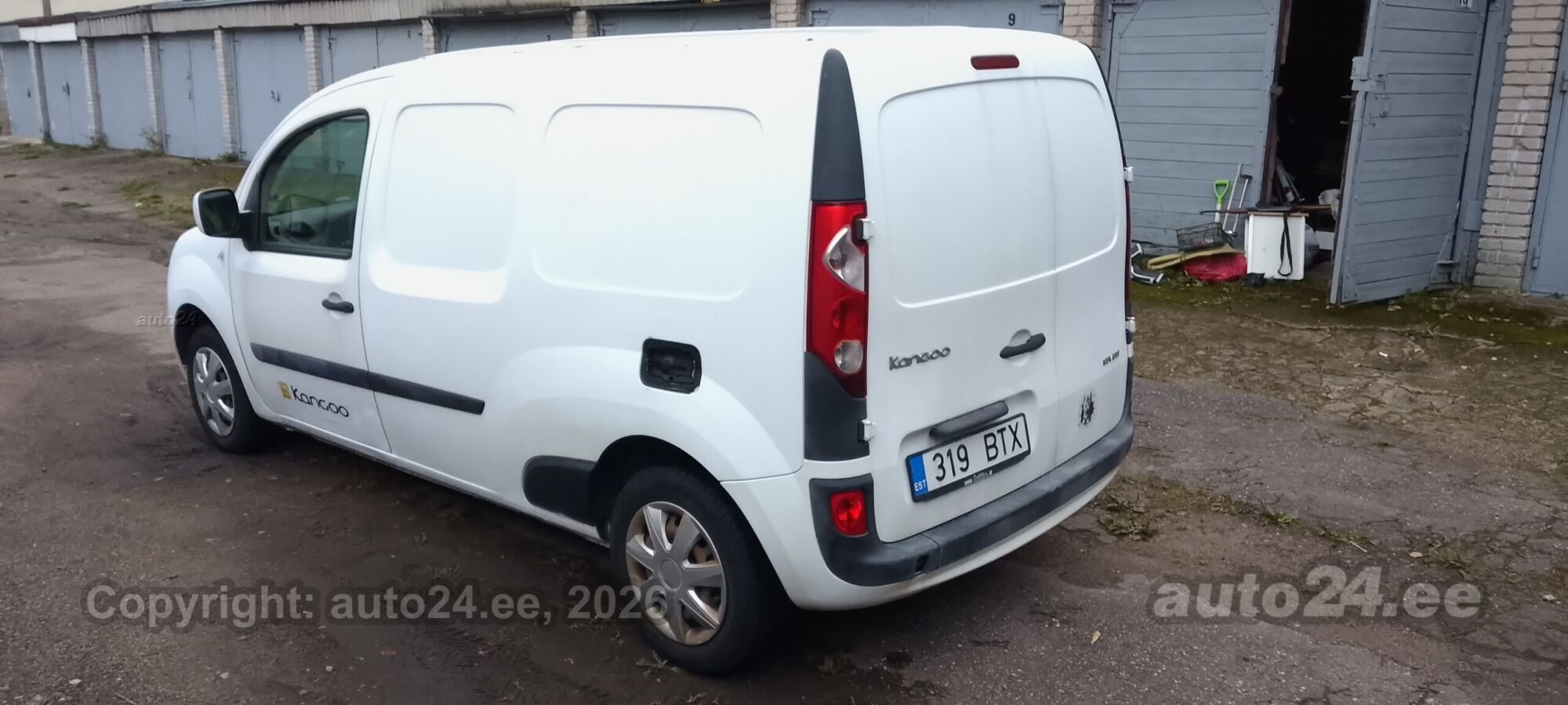 Renault Kangoo 2010 — салон