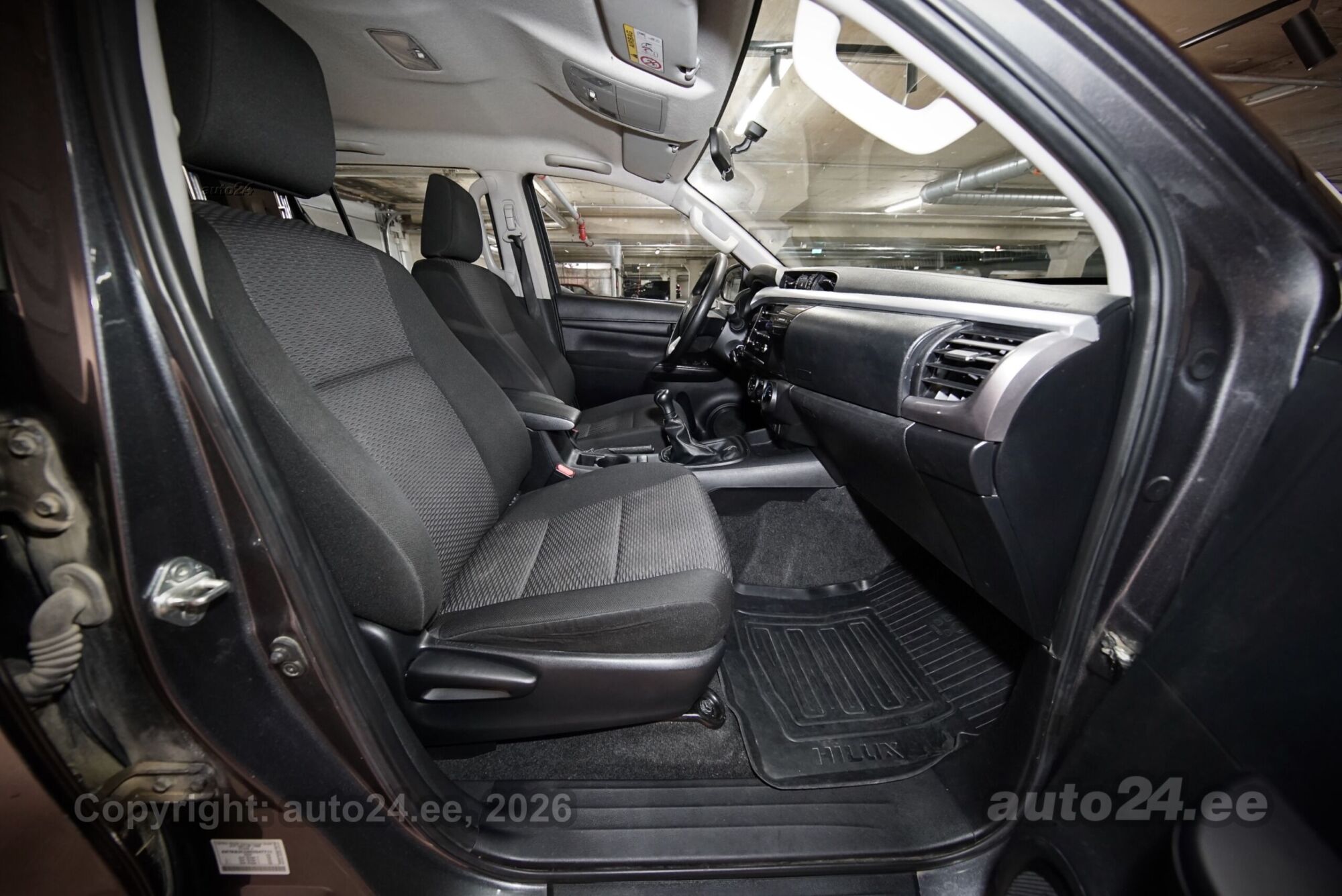 Toyota Hilux HD DLX + AWD D4D 110kW 2022, photo 7/10