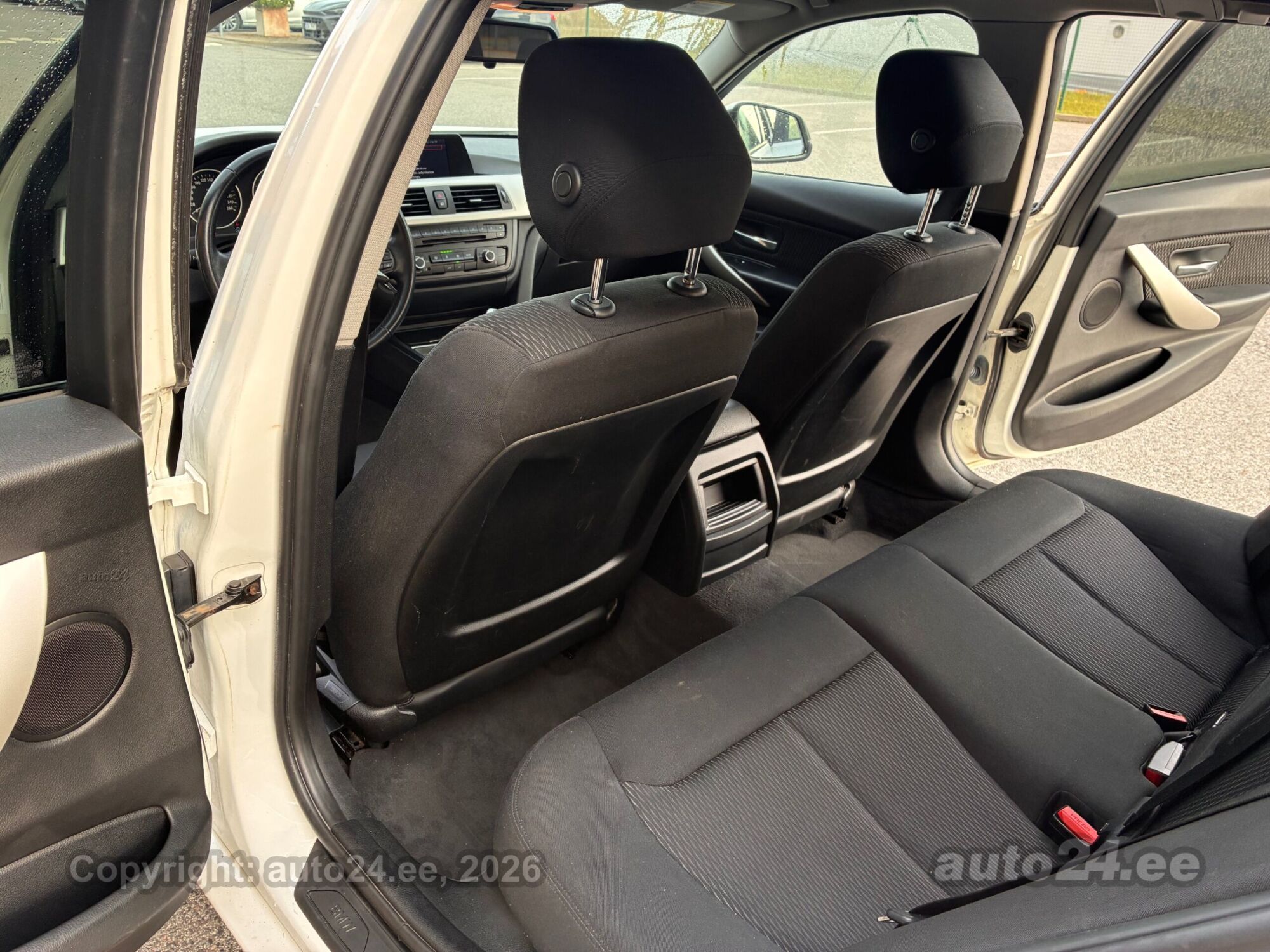 BMW 3 Series 2013 — photo 10