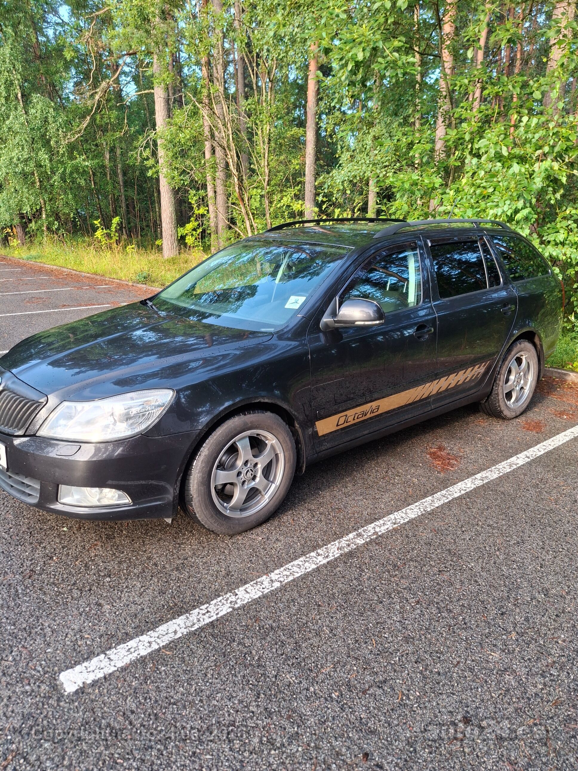 Skoda Octavia 1.6 75kW 2011, kuva 2/3
