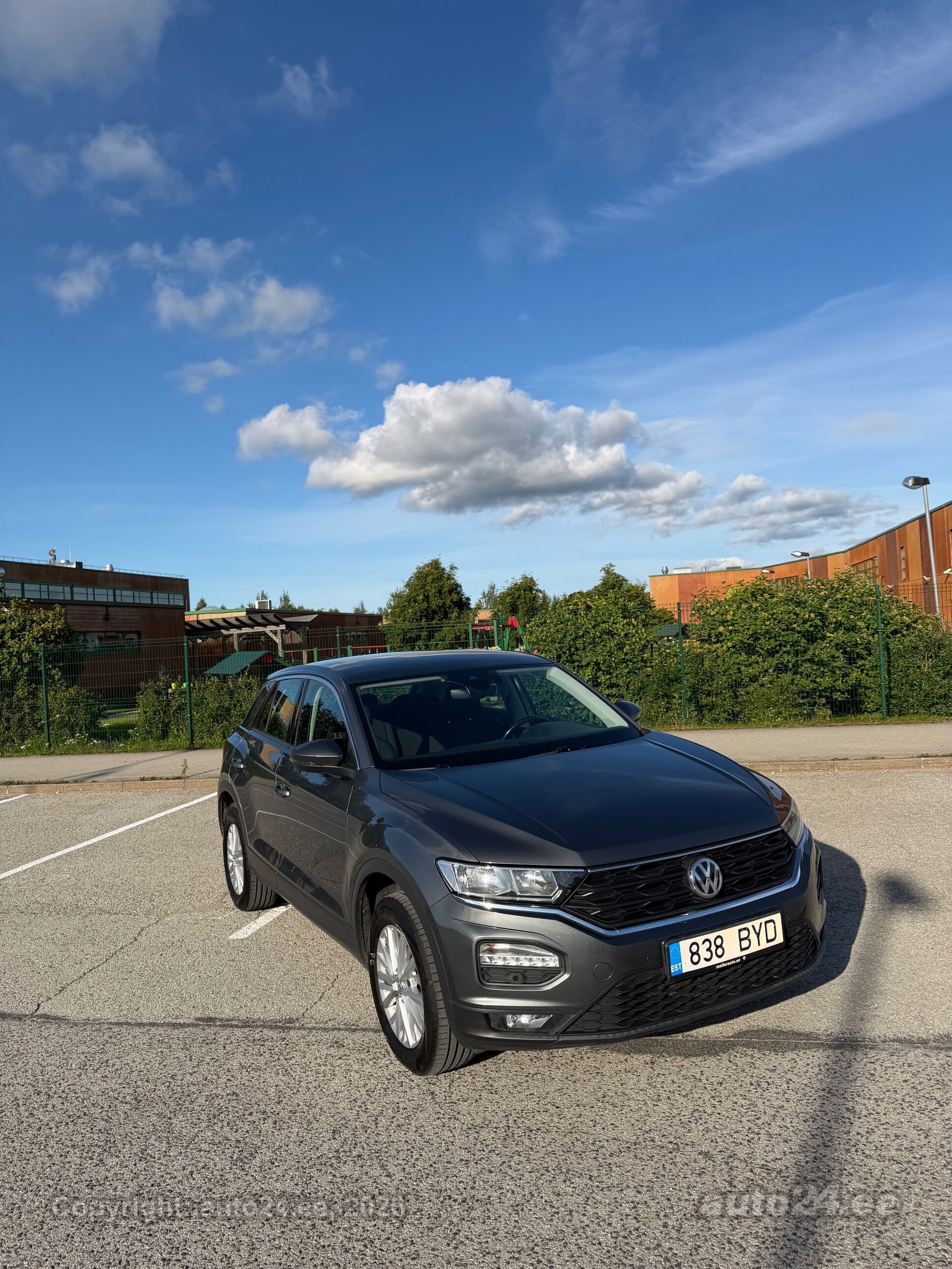 Volkswagen T-Roc 1.0 85kW 2018, photo 2/8