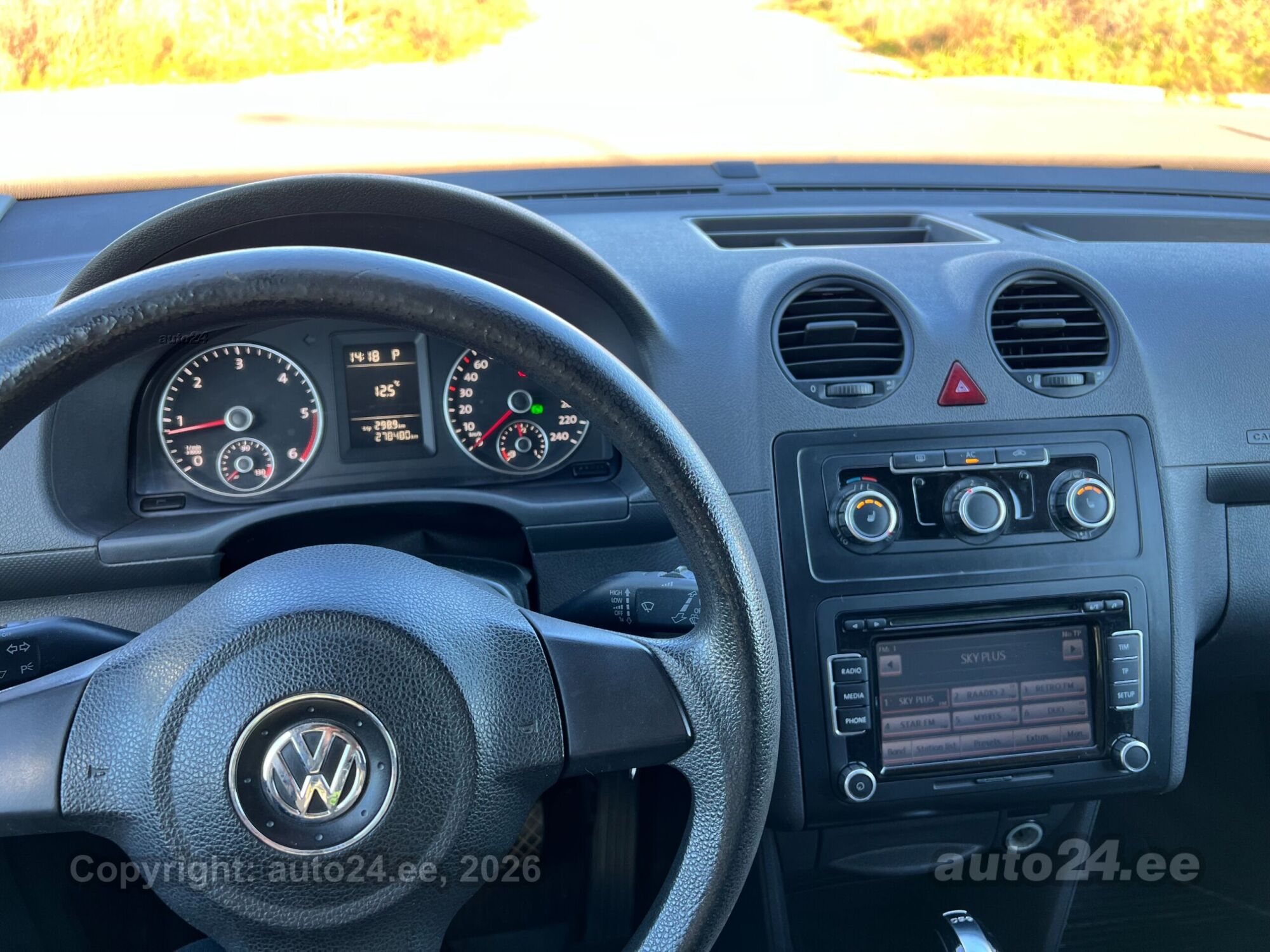 Volkswagen Caddy 2010 — photo 17