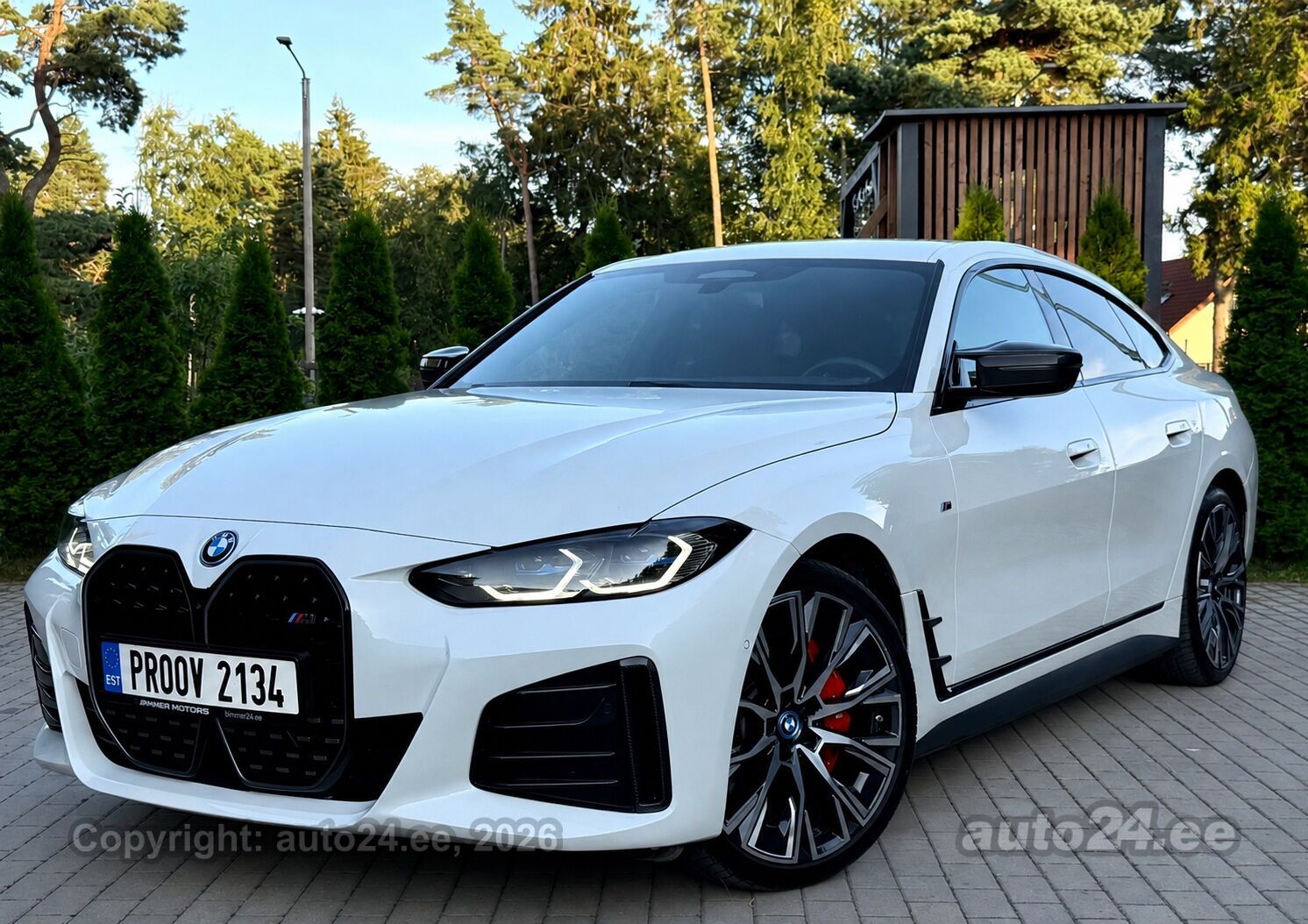 BMW i4 2023, kuva 3/10