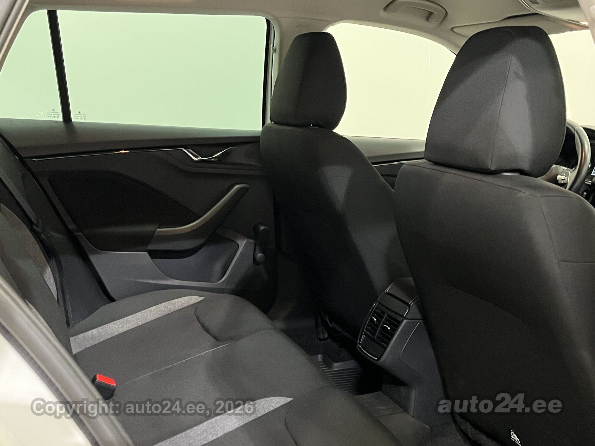 Skoda Kamiq Active Plus 1.0 TSI 81kW 2023, kuva 4/10