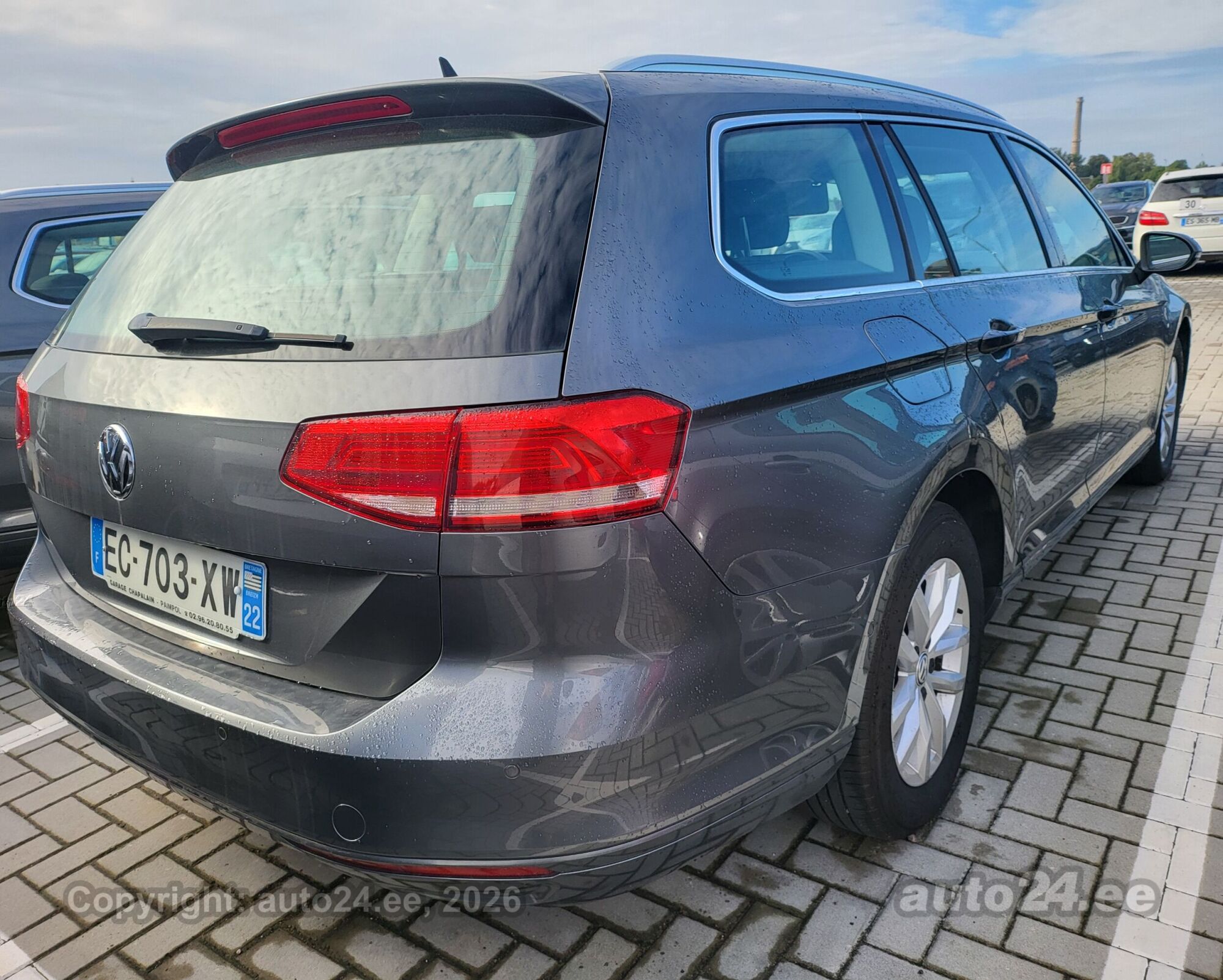 Volkswagen Passat - 3