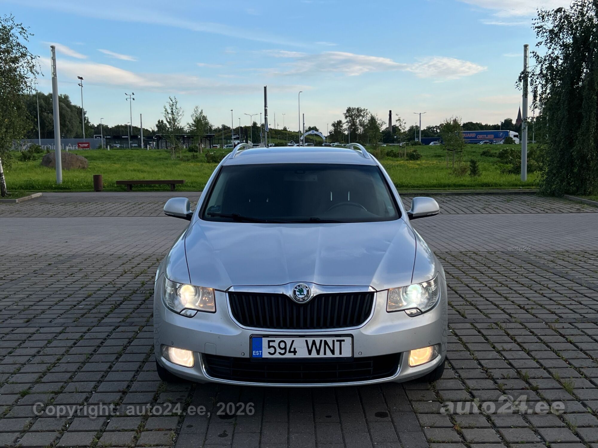 Skoda Superb 2.0 R4 TDI 103kW 2011, kuva 3/10