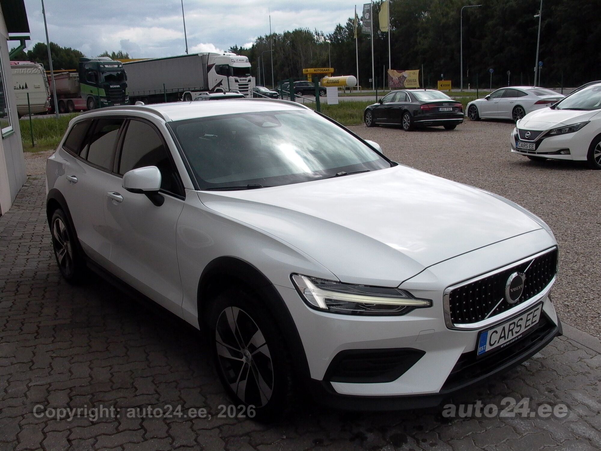 Volvo V60 Cross Country AWD 2.0 145kW 2023, photo 3/10
