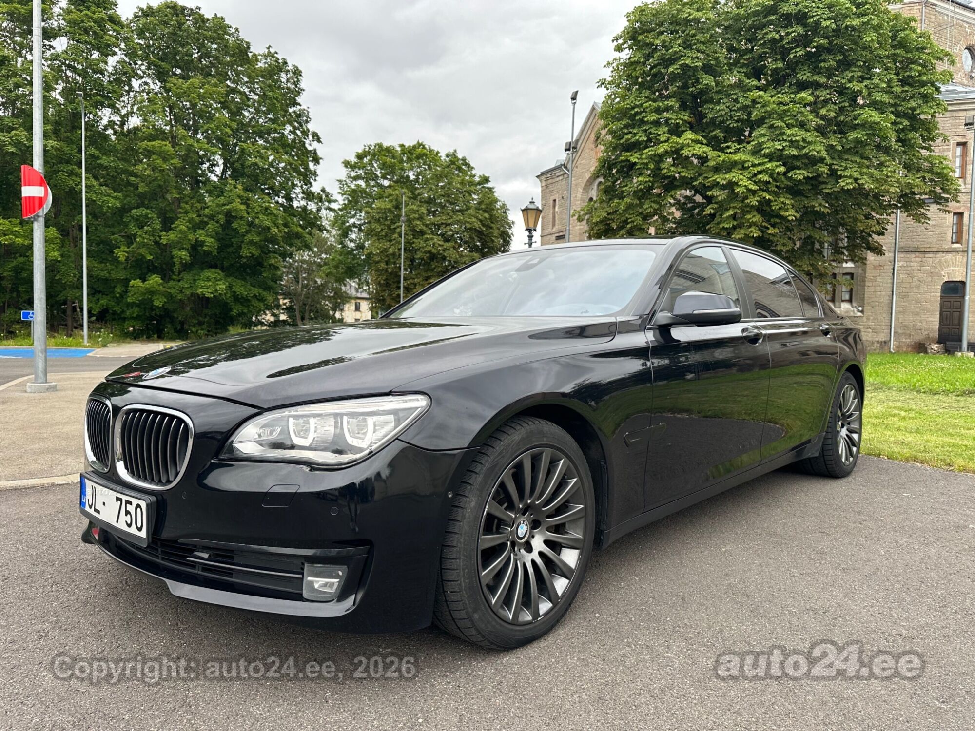 BMW 7-sarja 2013, kuva 4/10