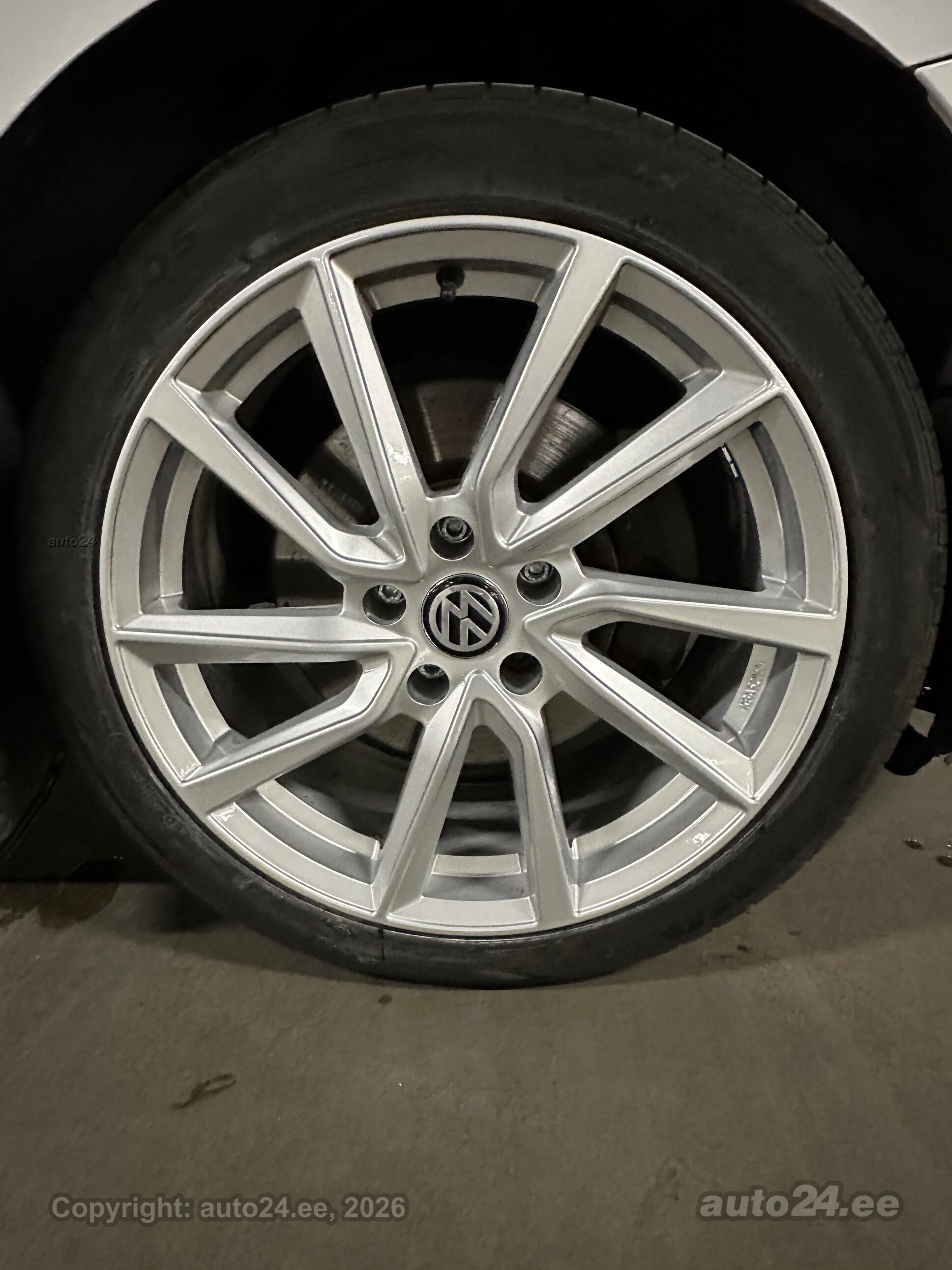 Volkswagen Passat 2015 — photo 8