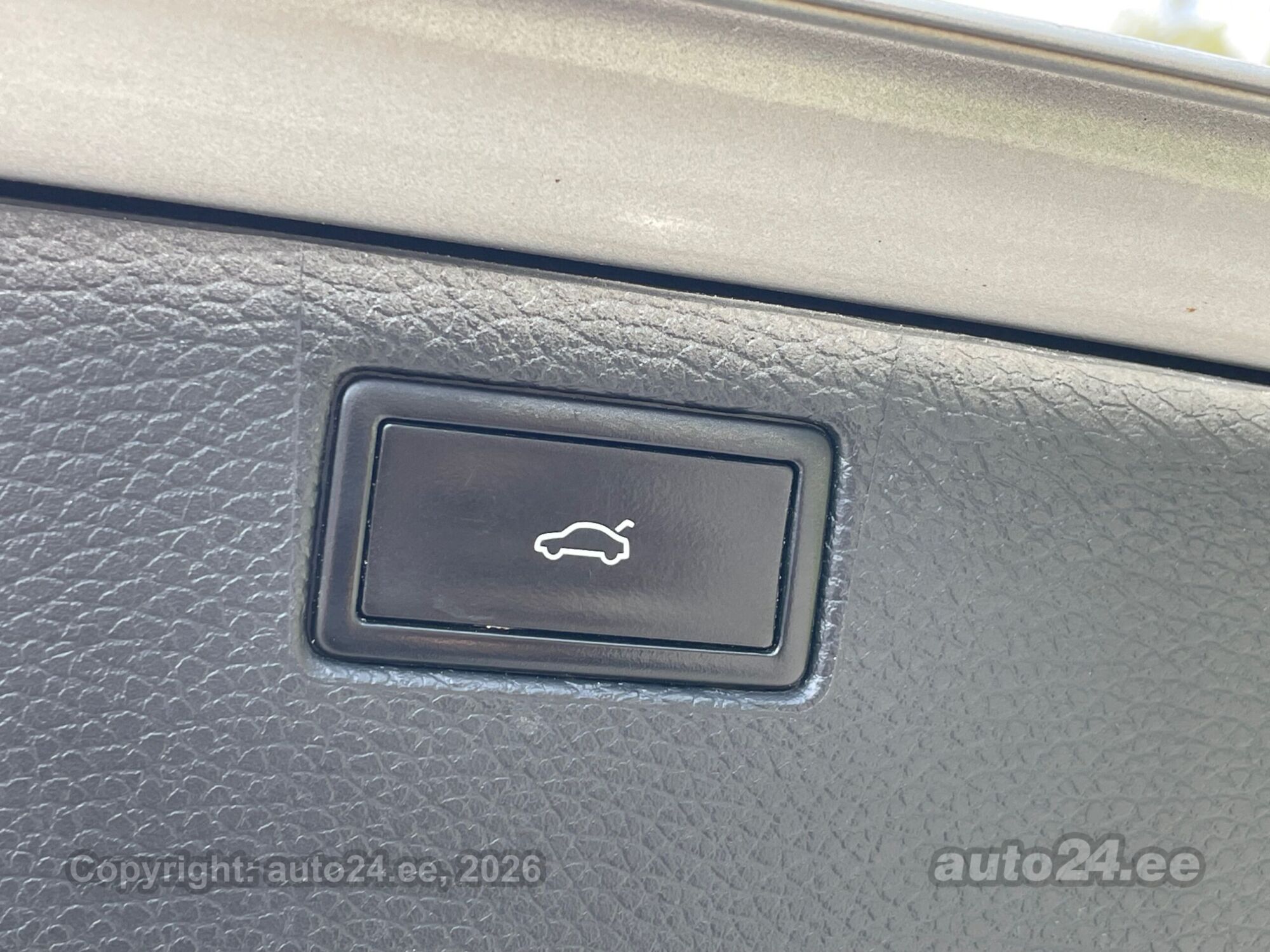 Volkswagen Passat 2012 — photo 7