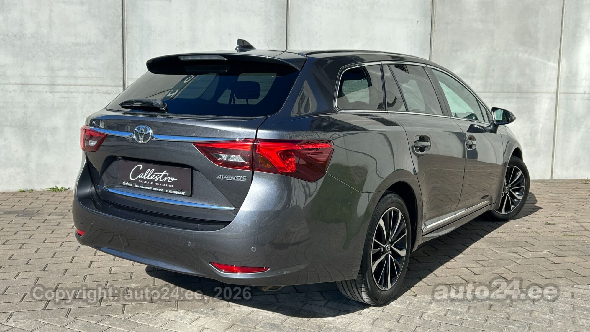 Toyota Avensis - 4