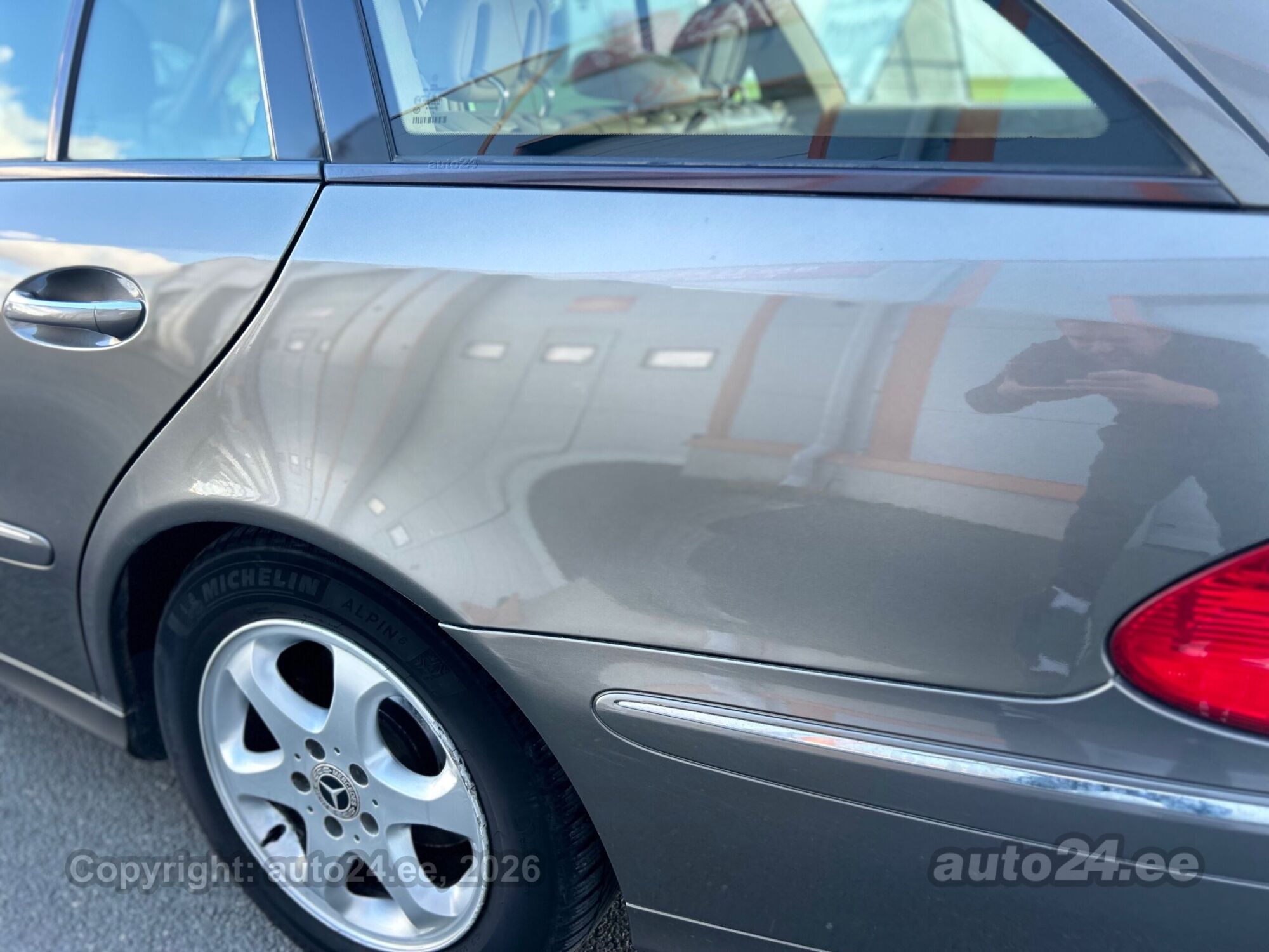 Mercedes-Benz E-Class 2006 — photo 9