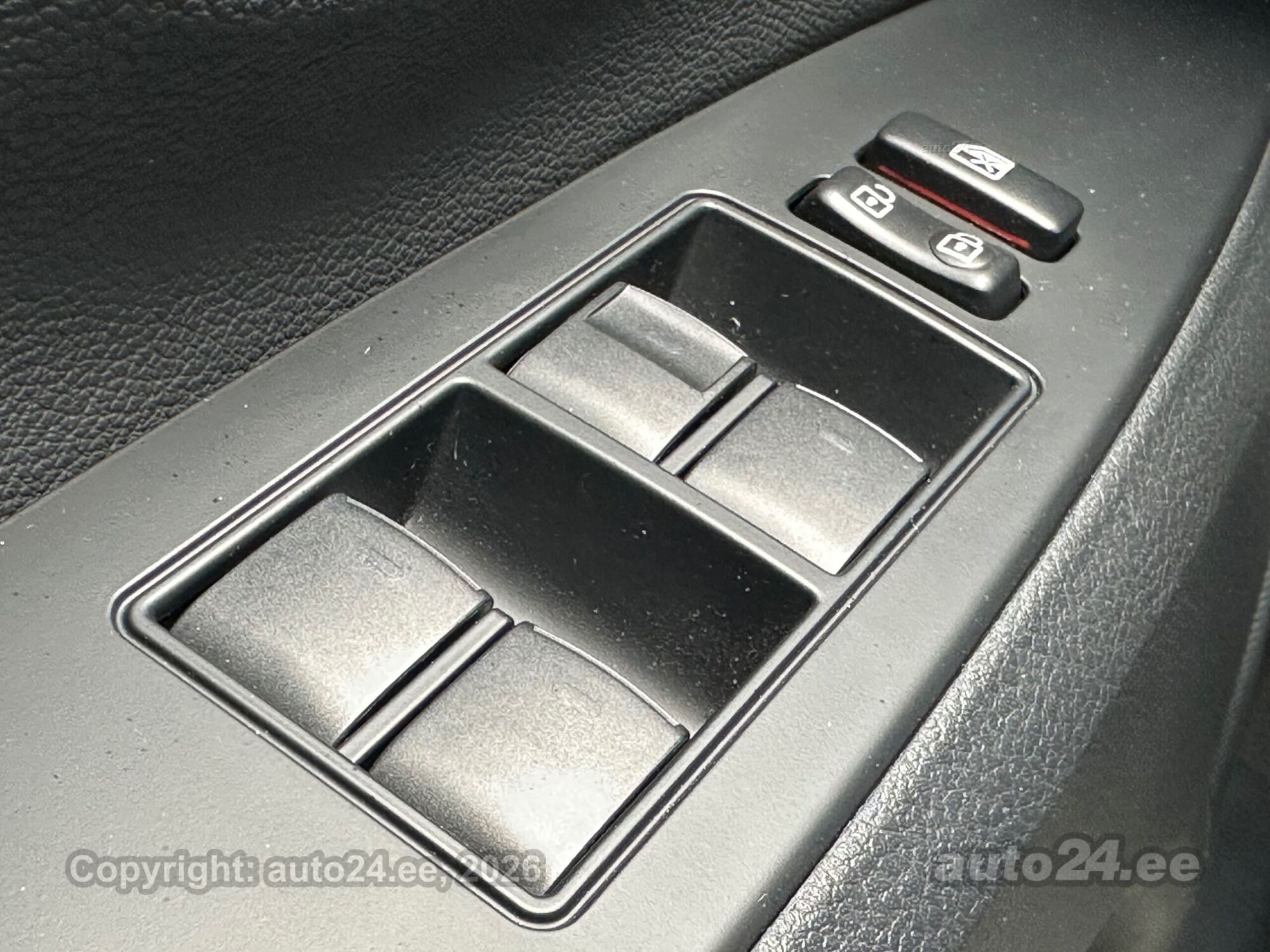 Toyota Avensis - 5