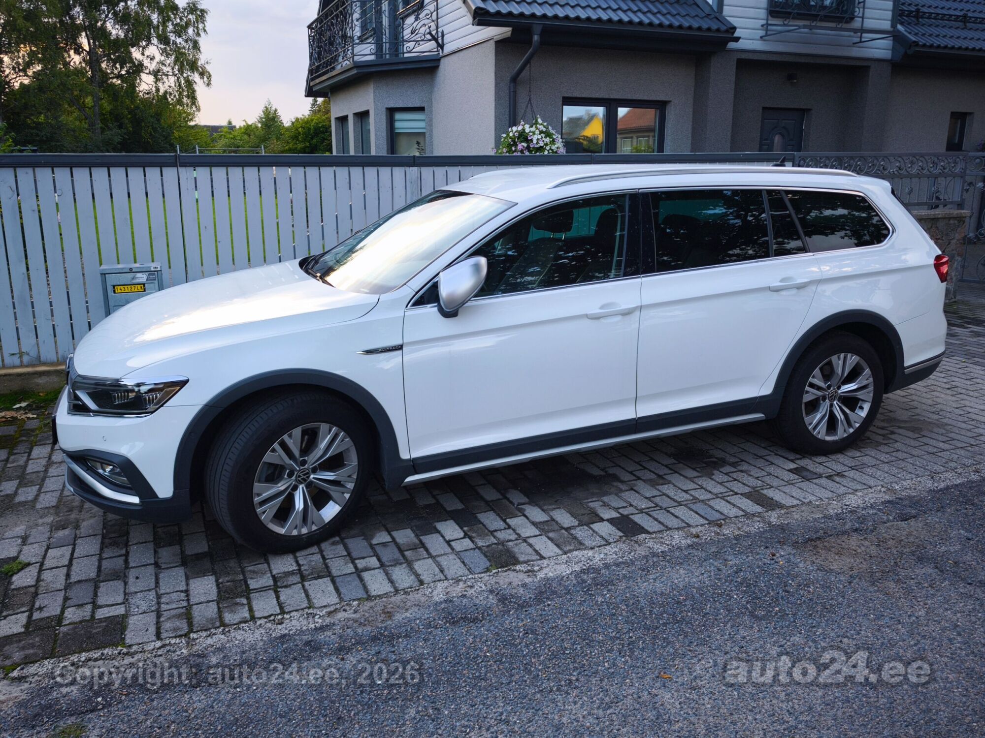 Volkswagen Passat - 2
