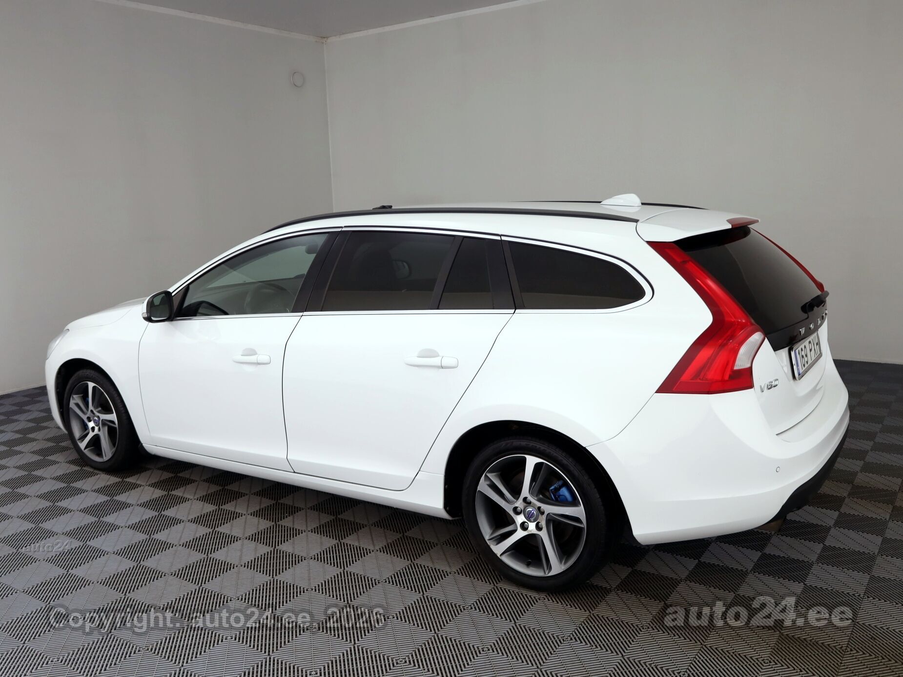 Volvo V60 2012 — двигун 1560 cm³ (84 kW)