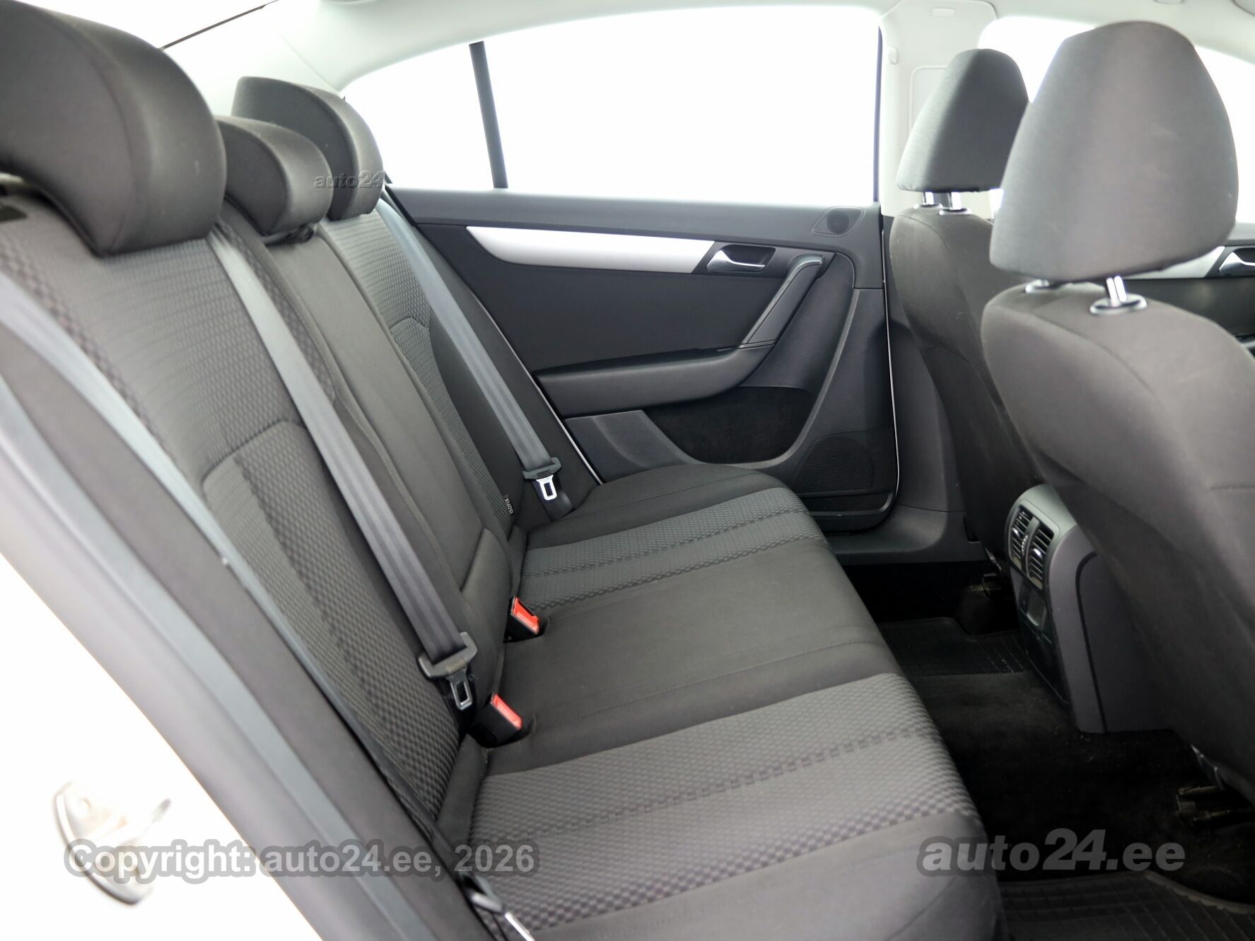 Volkswagen Passat - 7