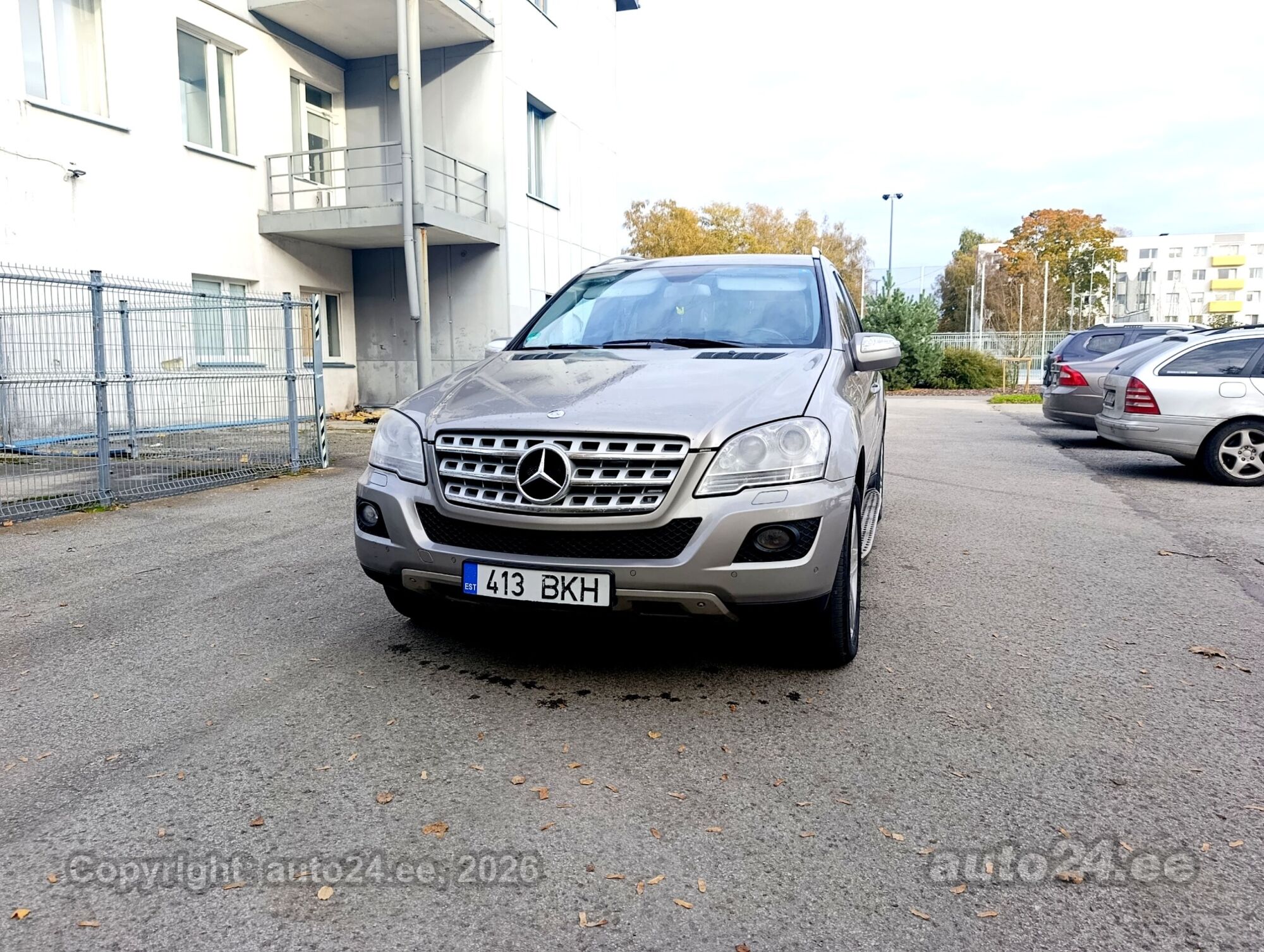 Mercedes-Benz M-Class 2009 — photo 8