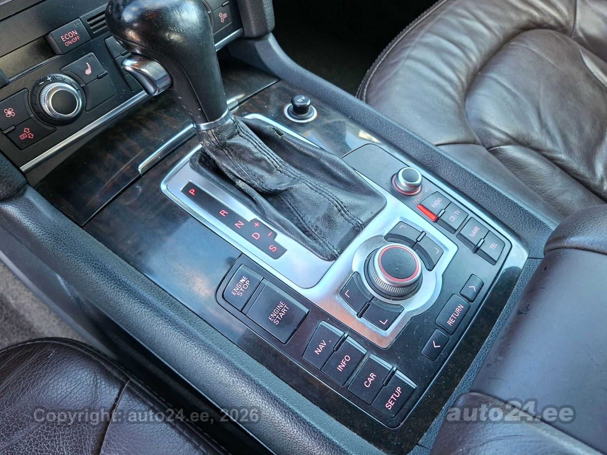 Audi Q7 2006 — photo 10