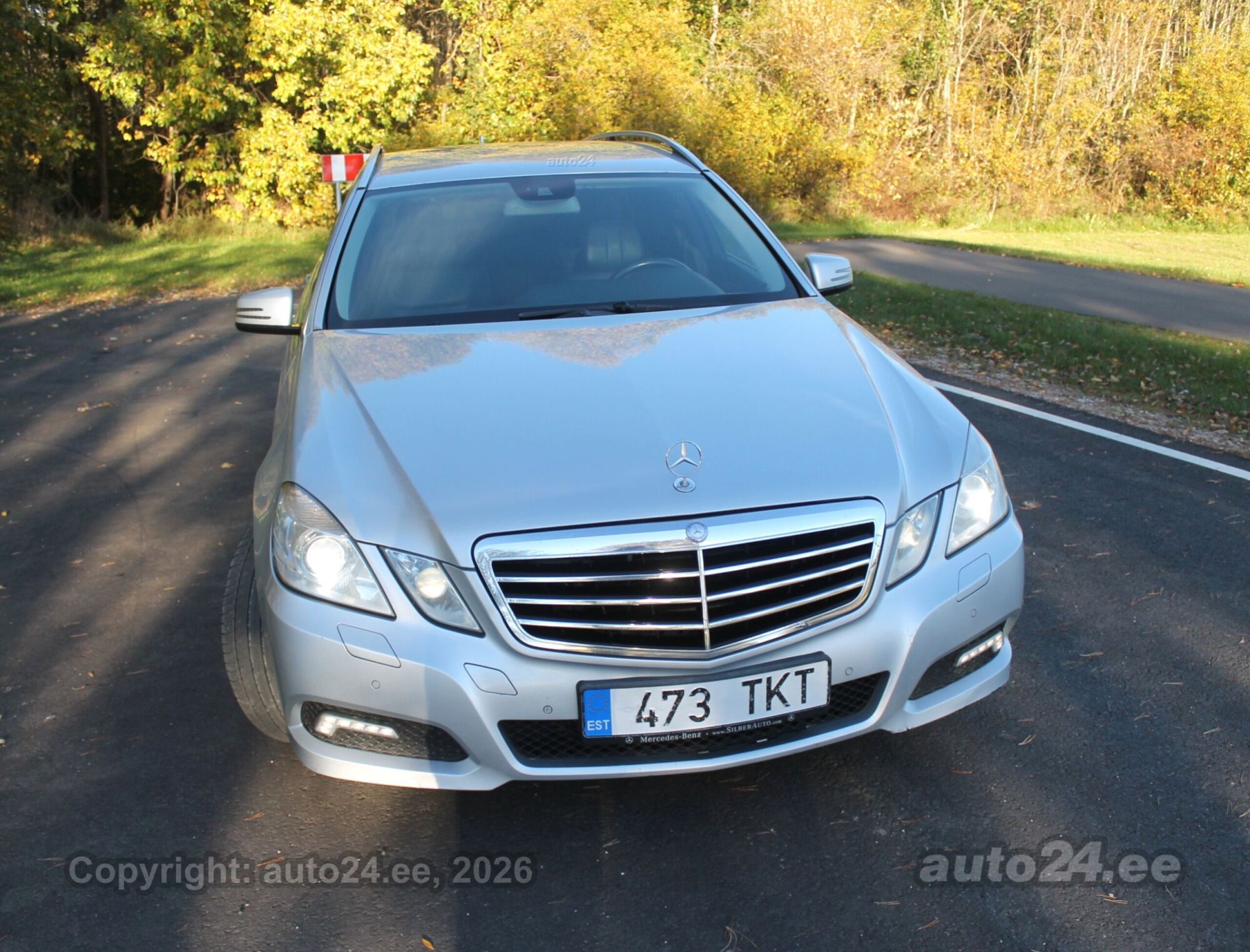Mercedes-Benz E-Class 2010 — photo 8