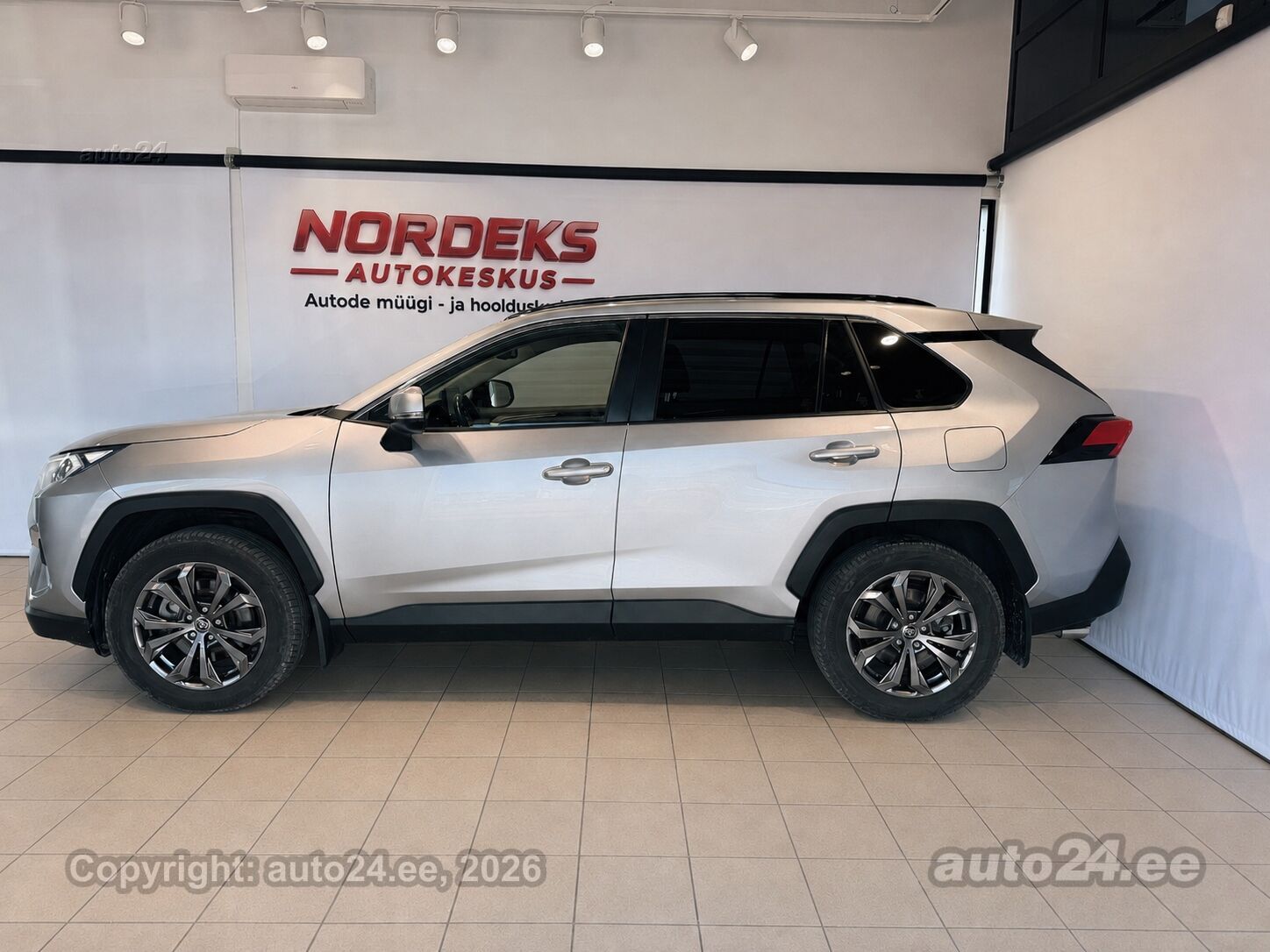Toyota RAV4 - 4