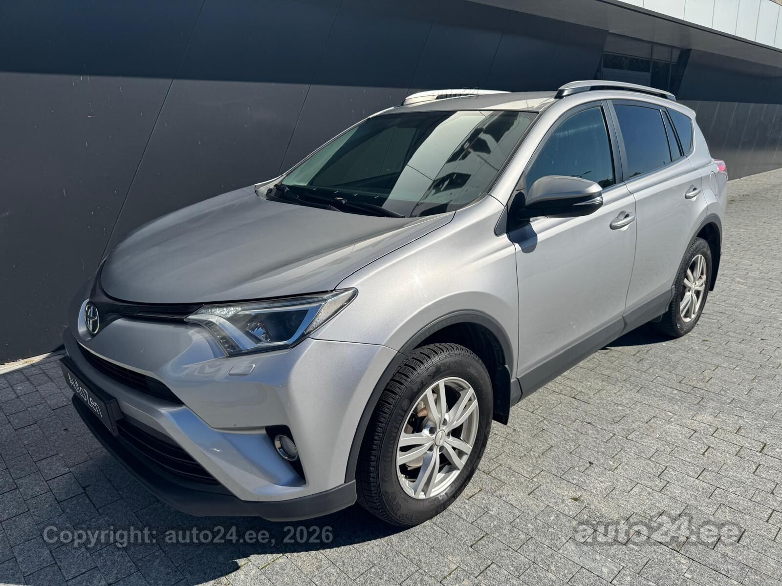Toyota RAV4 - 1