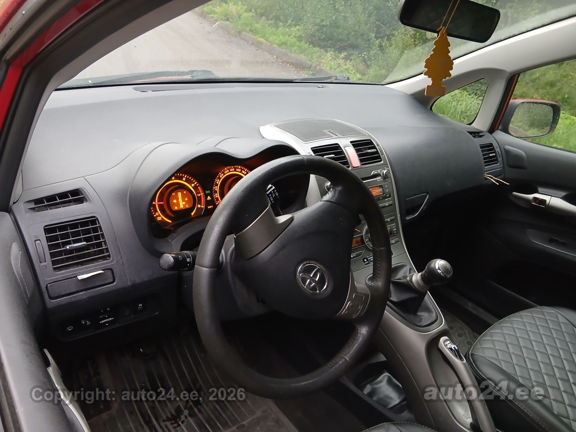 Toyota Auris - 5