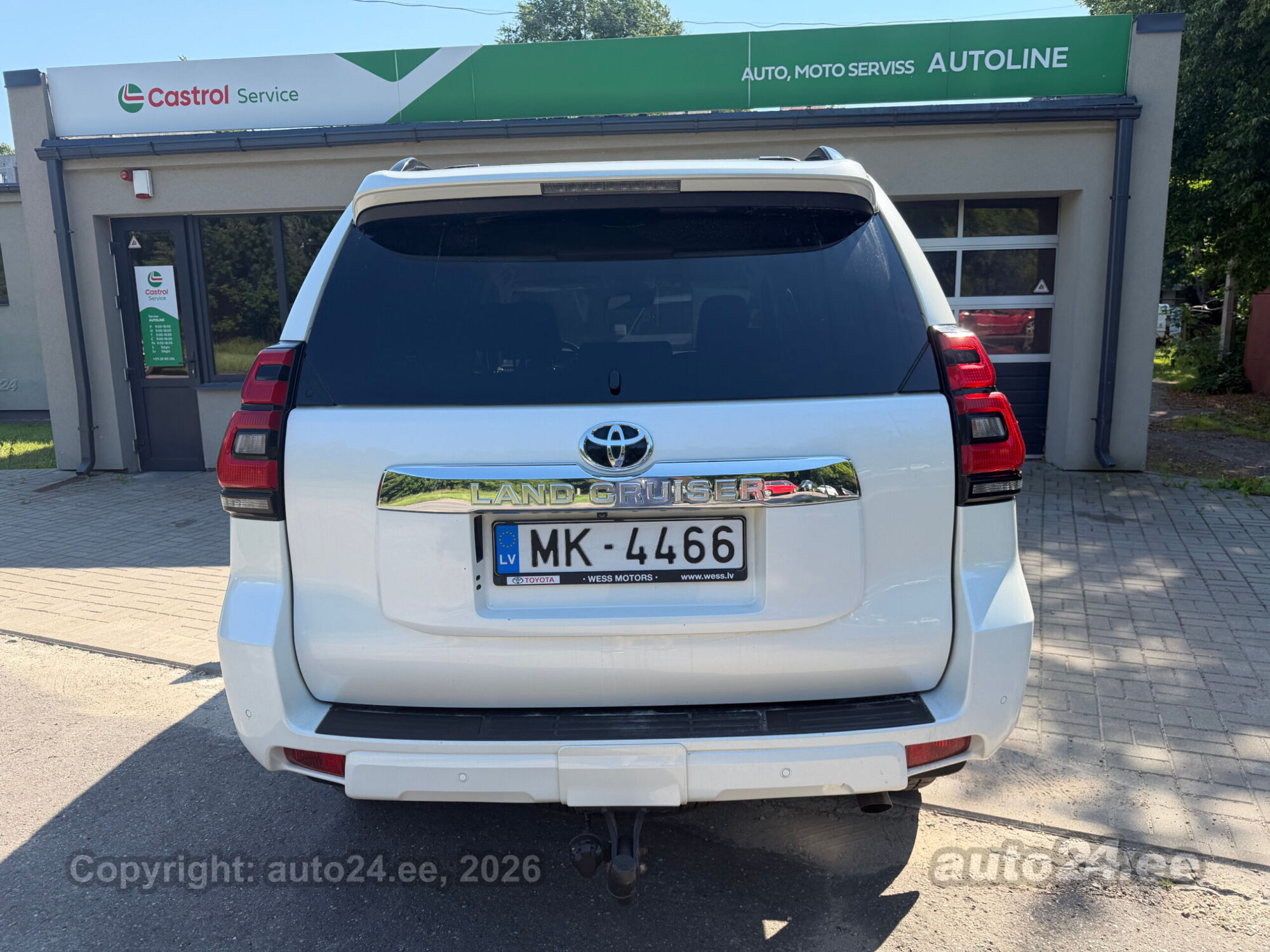 Toyota Land Cruiser - 5