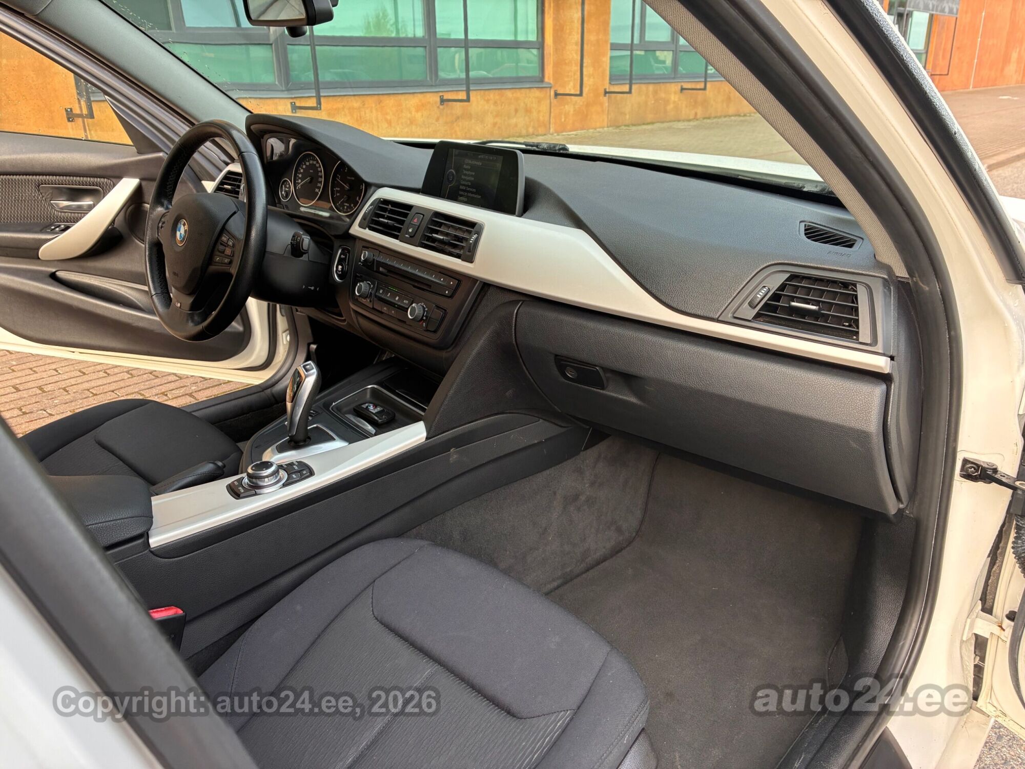 BMW 3 Series 2013 — photo 6