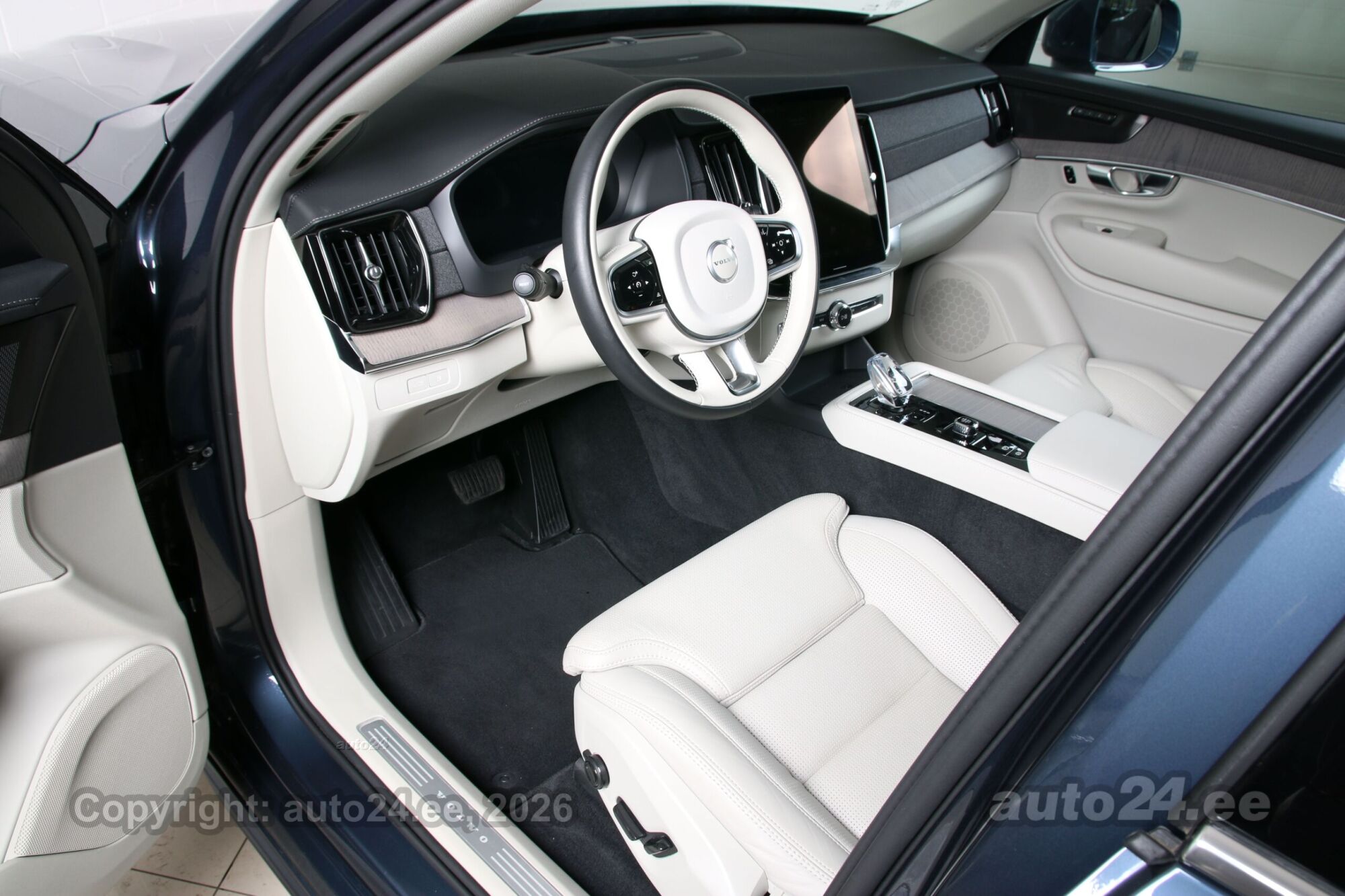Volvo XC90 2025, photo 7/10
