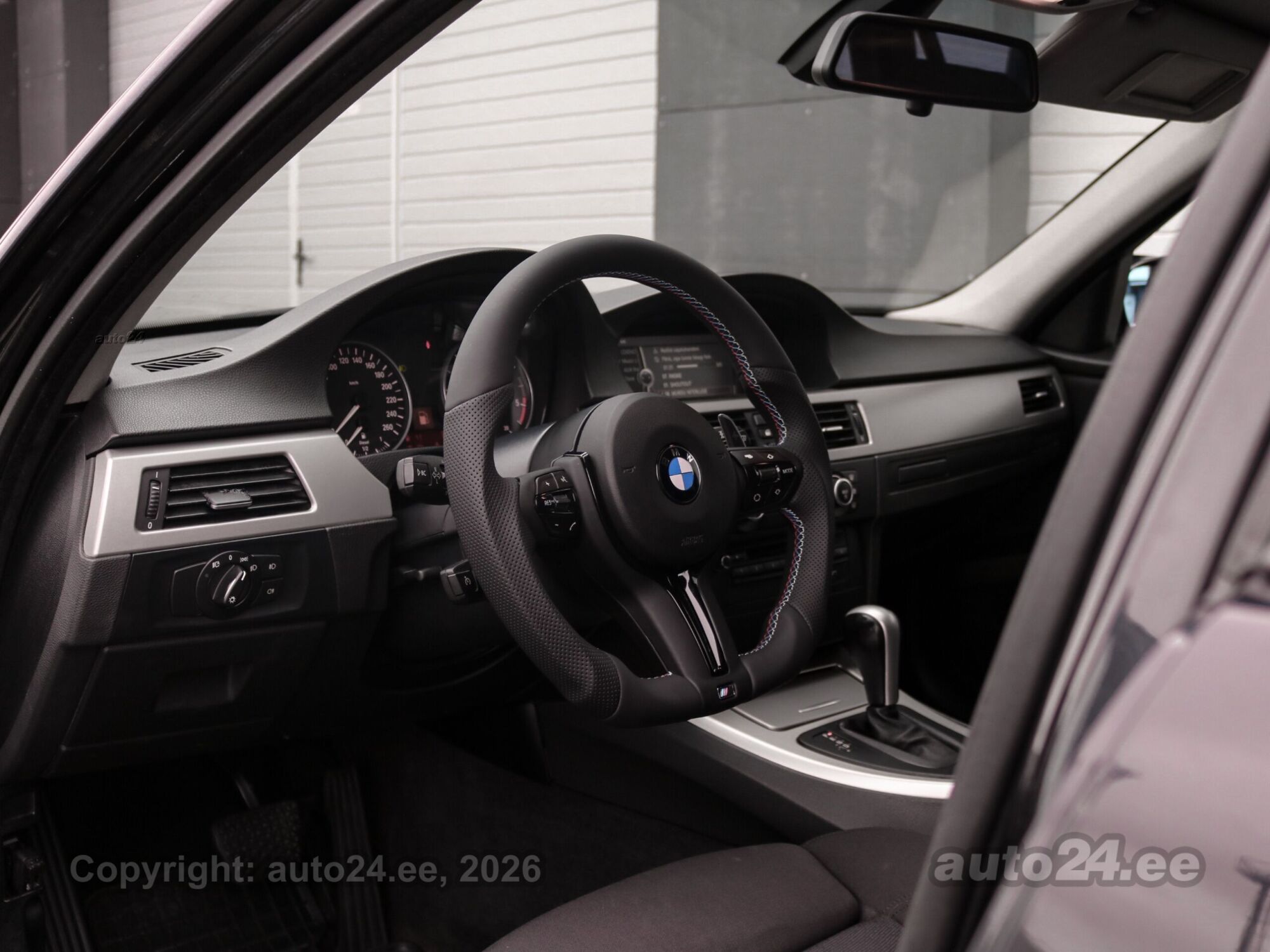 BMW 3 Series 2007 — photo 12