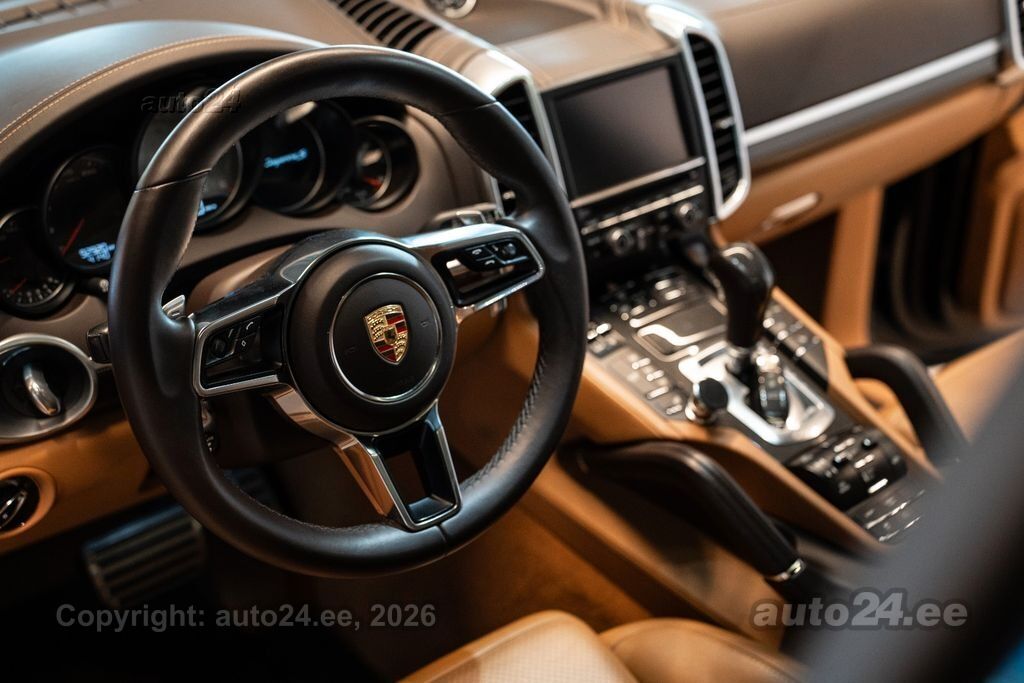 Porsche Cayenne - 12