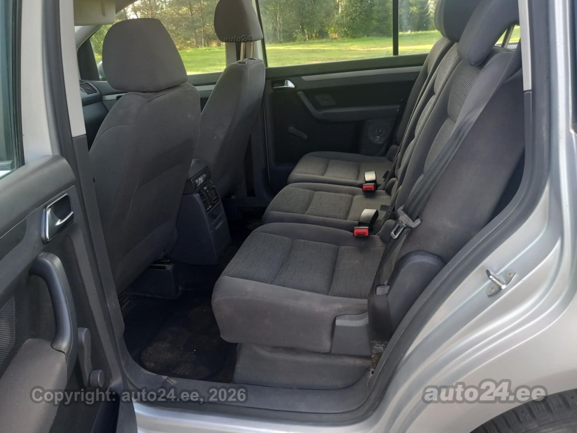 Volkswagen Touran 1.9 77kW 2007, kuva 5/6