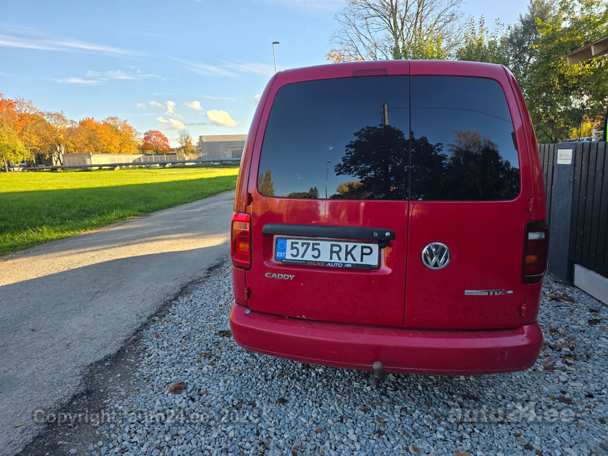 Volkswagen Caddy 2011 — engine 1598 cm³ (75 kW)
